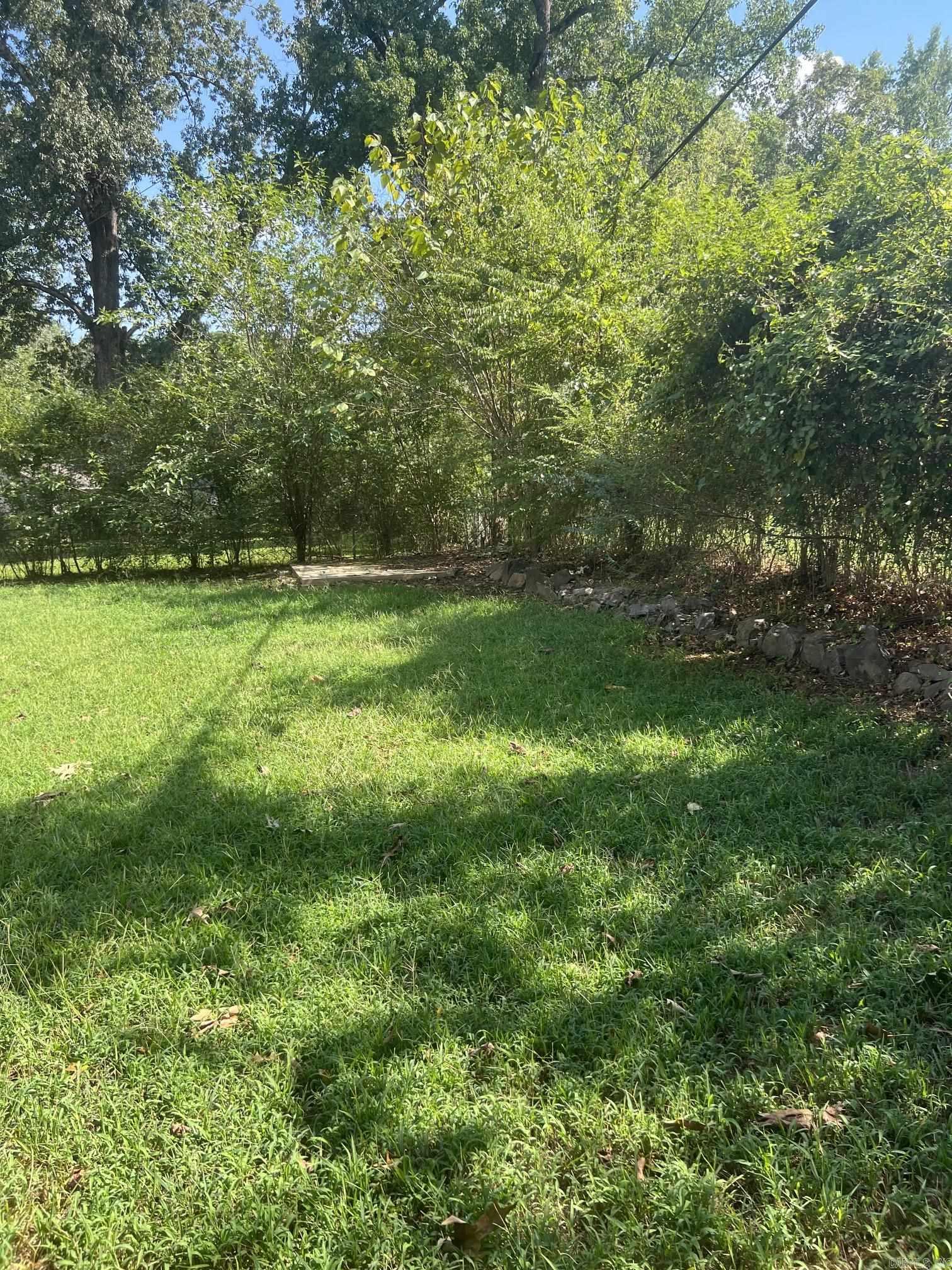 912 Edgehill Dr Property Photo 16
