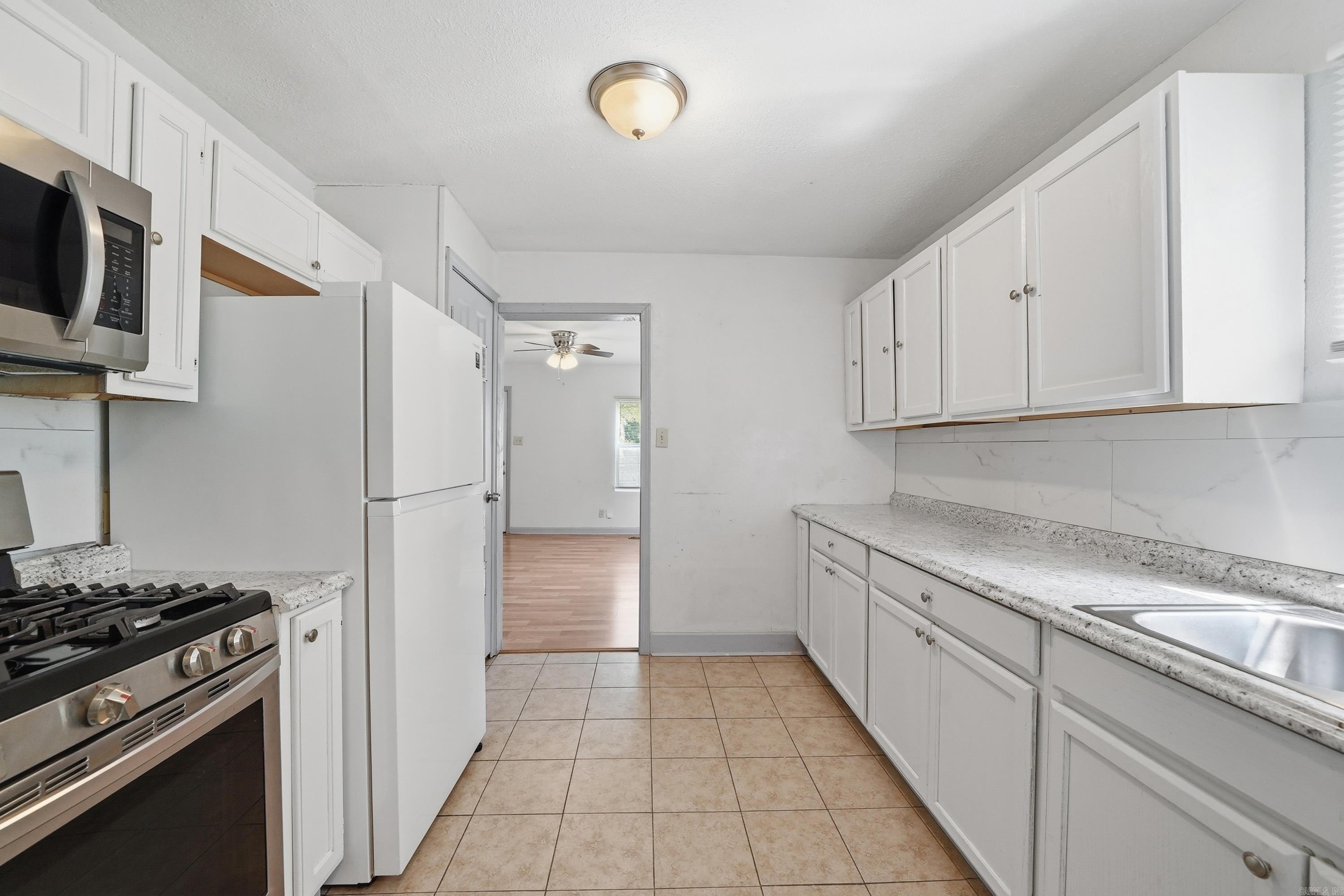 3717 W 19th Street Property Photo 10