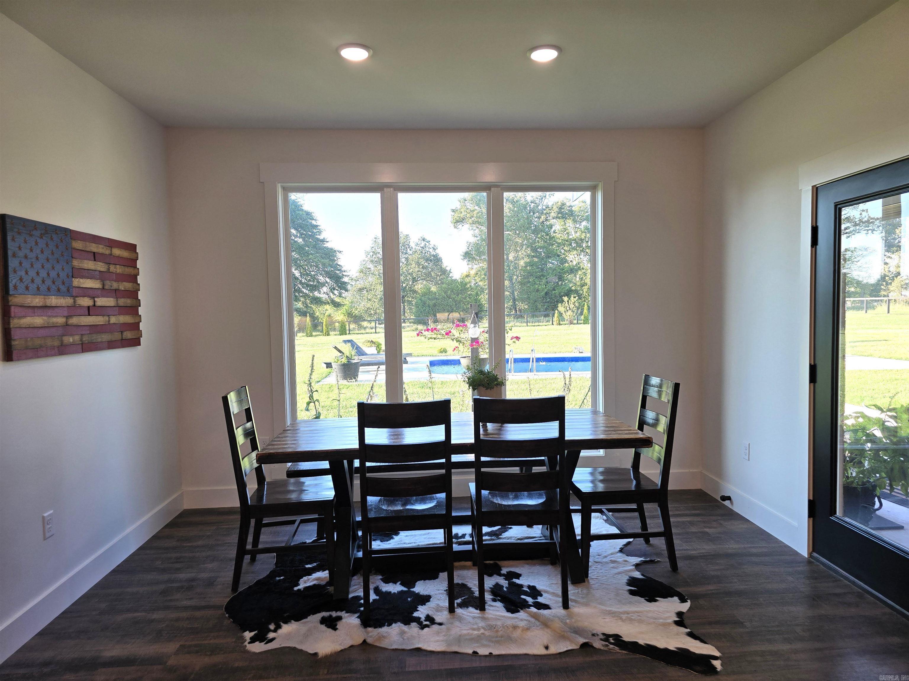 39 Republican Loop Property Photo 16