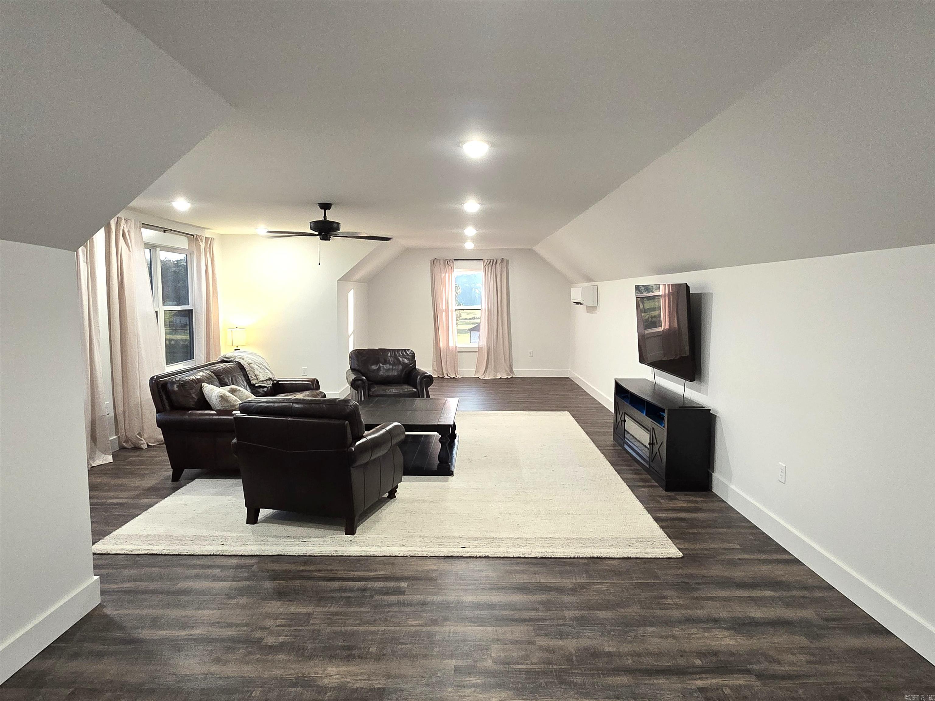 39 Republican Loop Property Photo 39