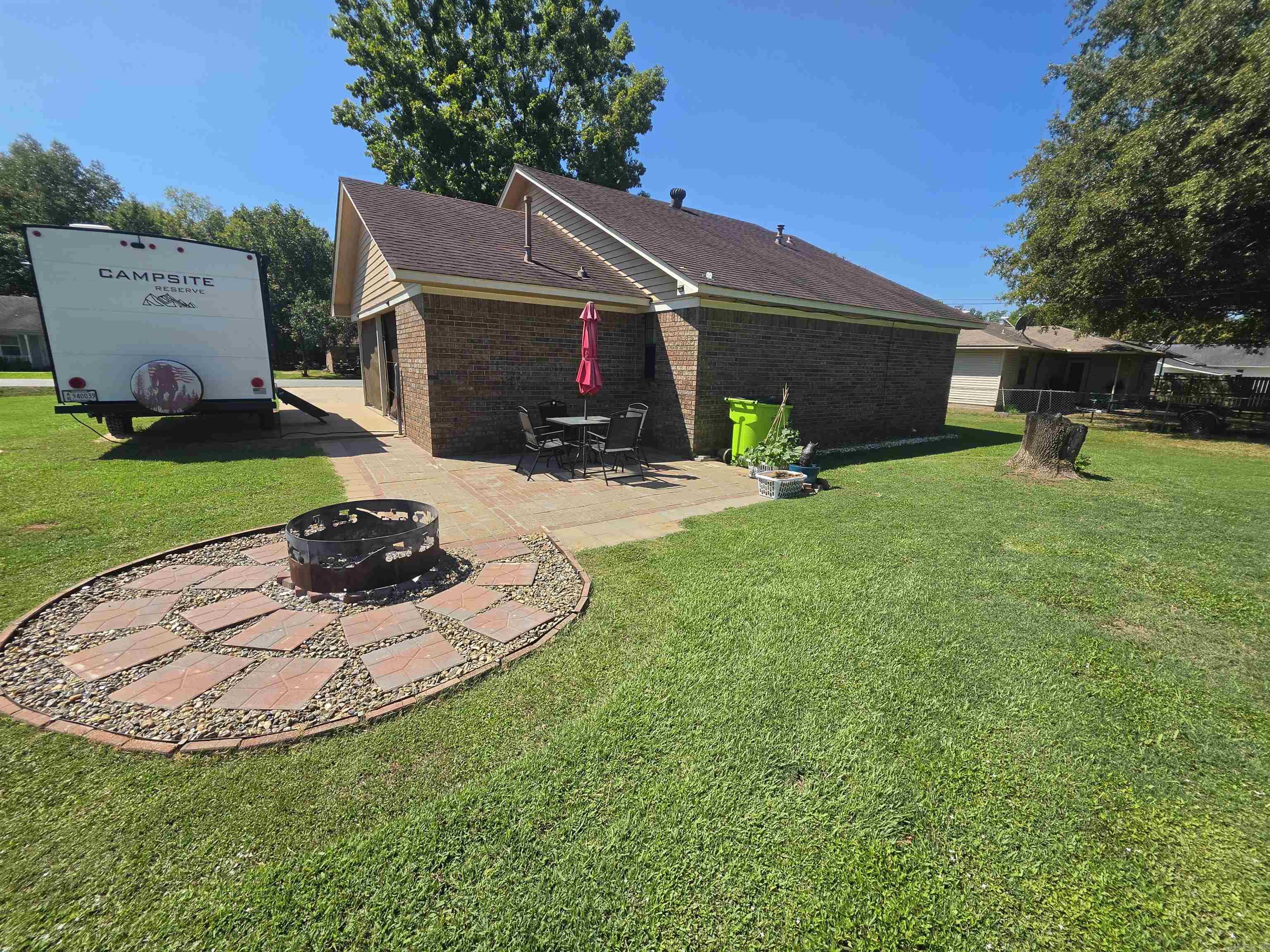 410 Lynn Ln Property Photo 20