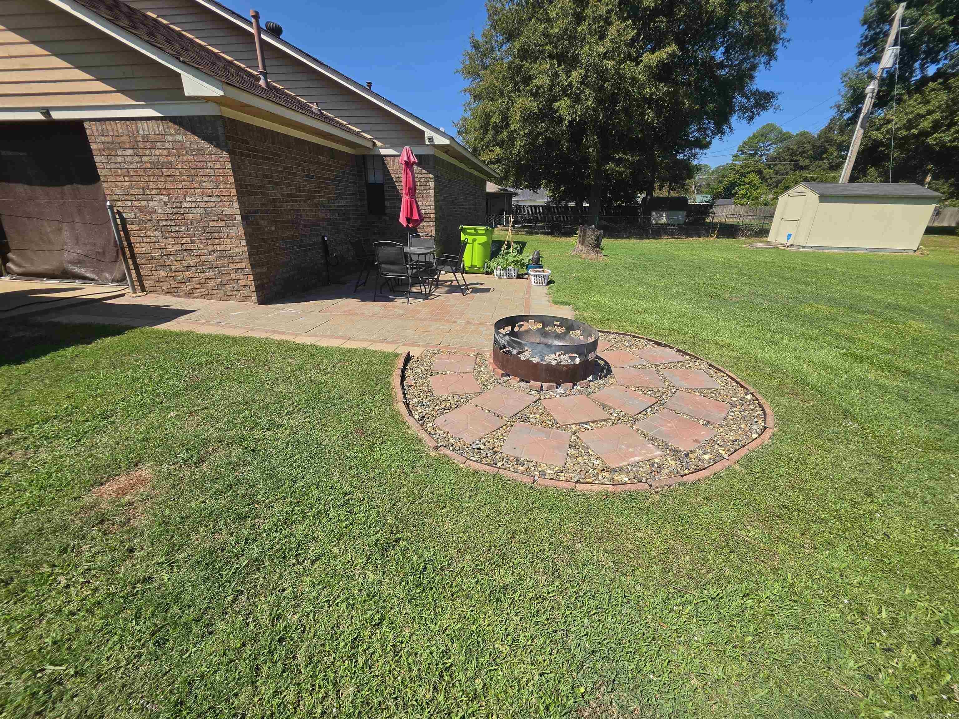 410 Lynn Ln Property Photo 22