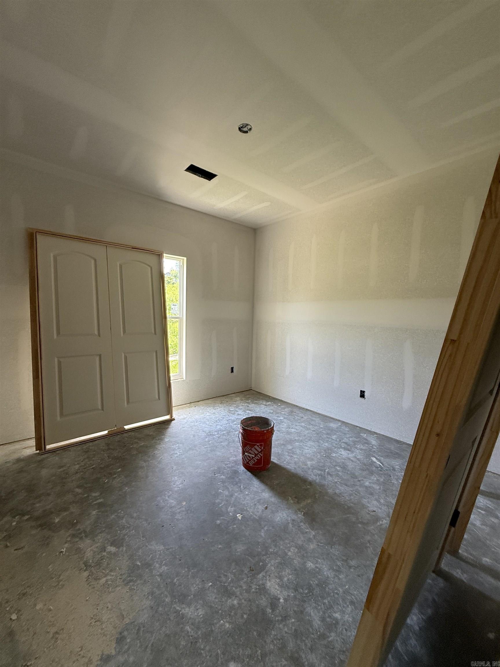 529 Madeleine Circle Property Photo 3