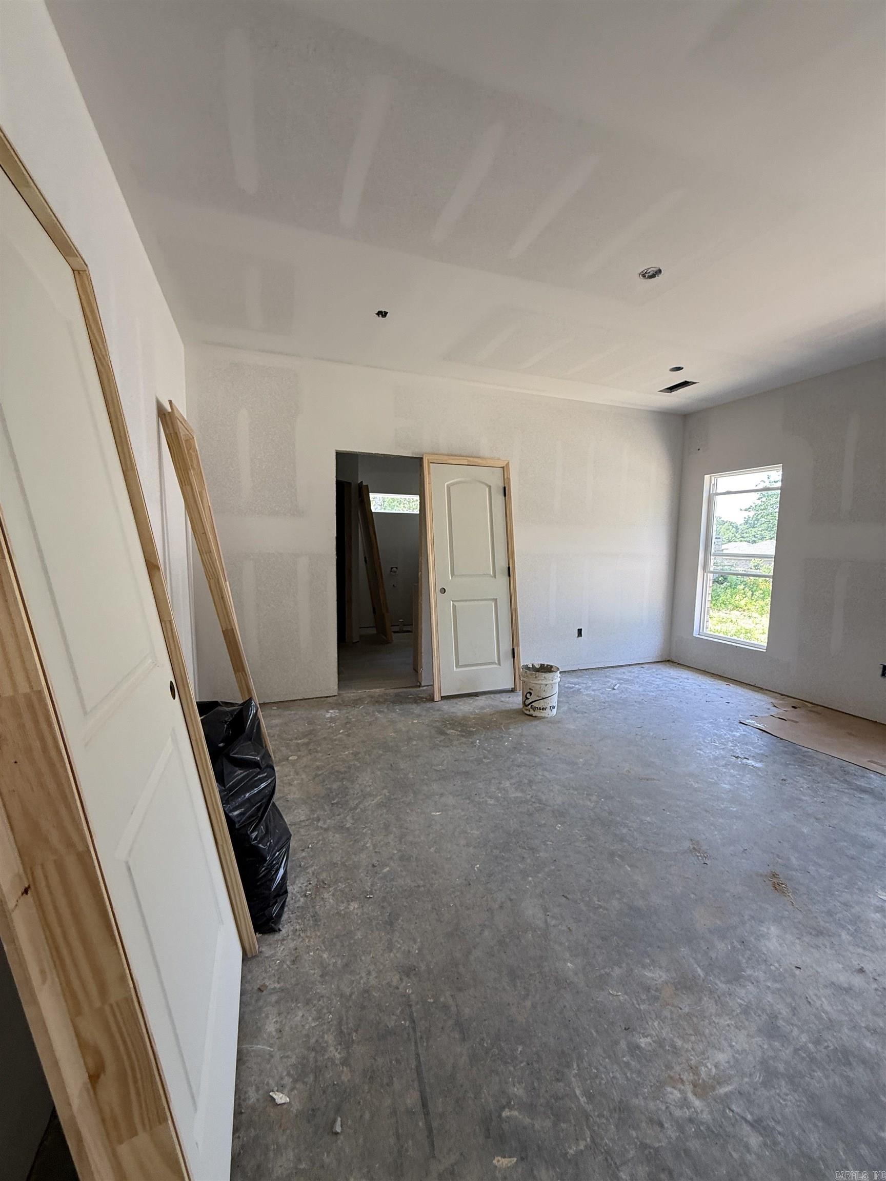 529 Madeleine Circle Property Photo 5