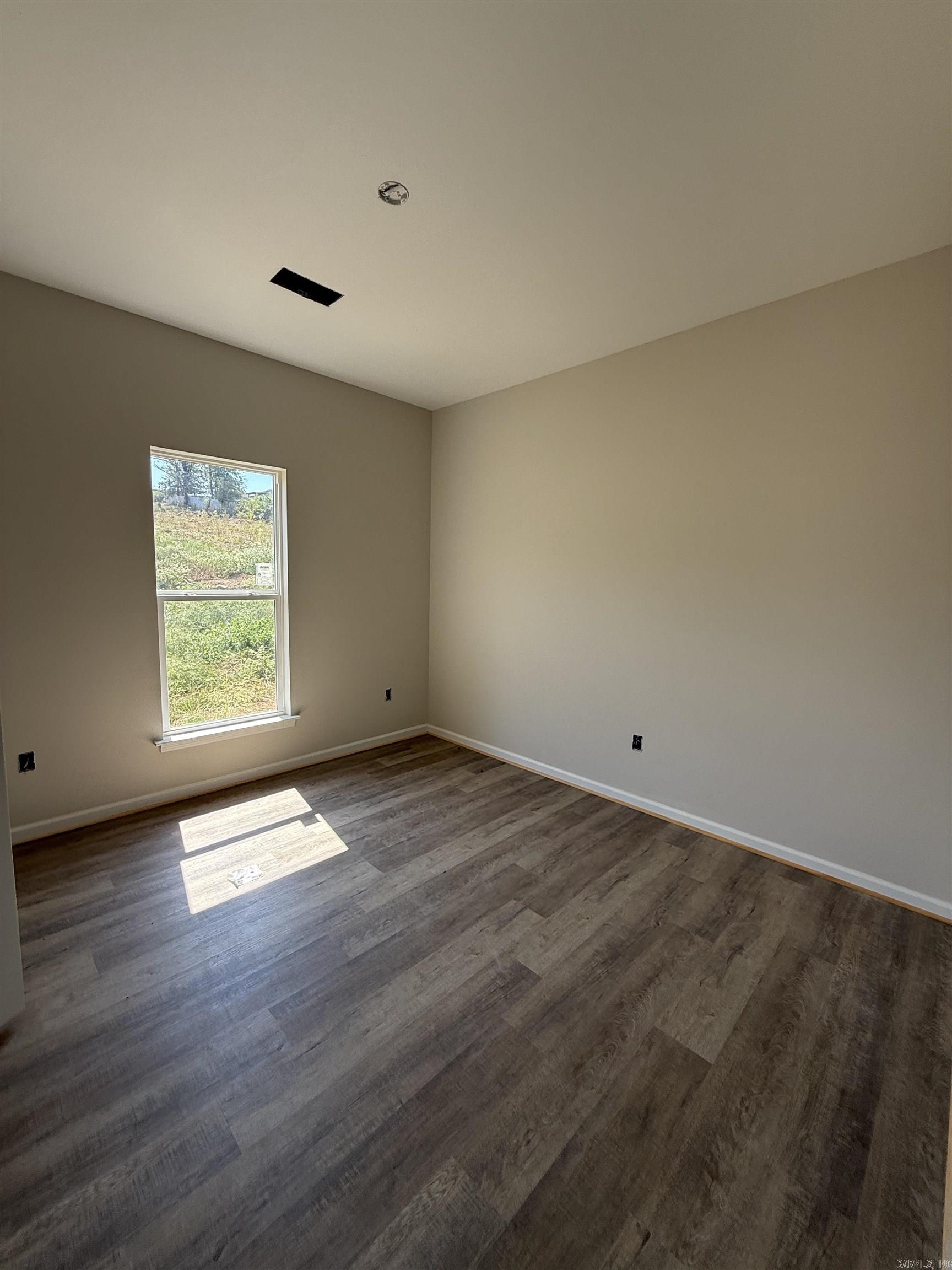 529 Madeleine Circle Property Photo 8