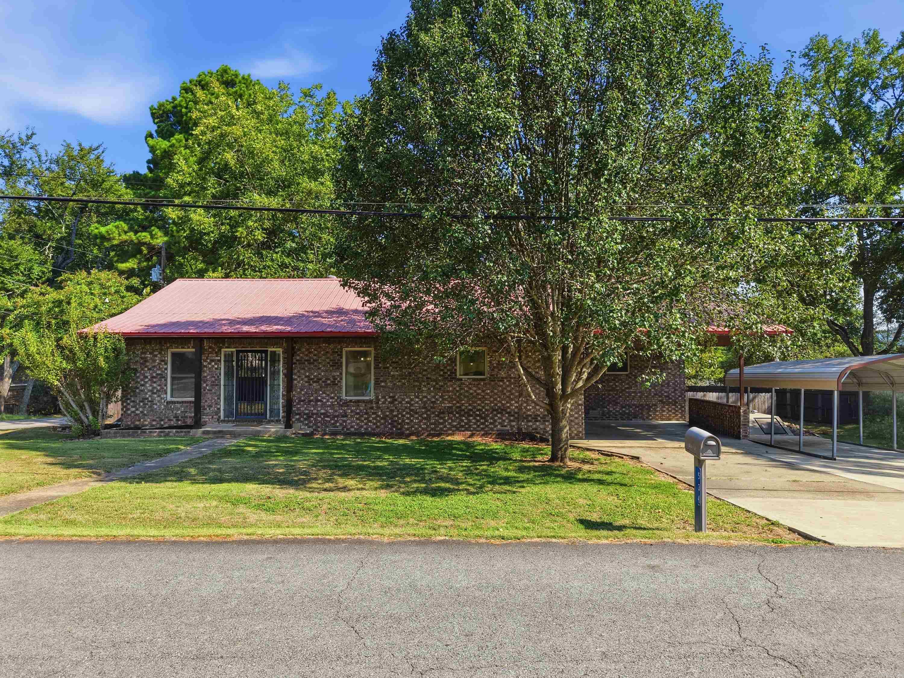 534 Main St. Property Photo 2