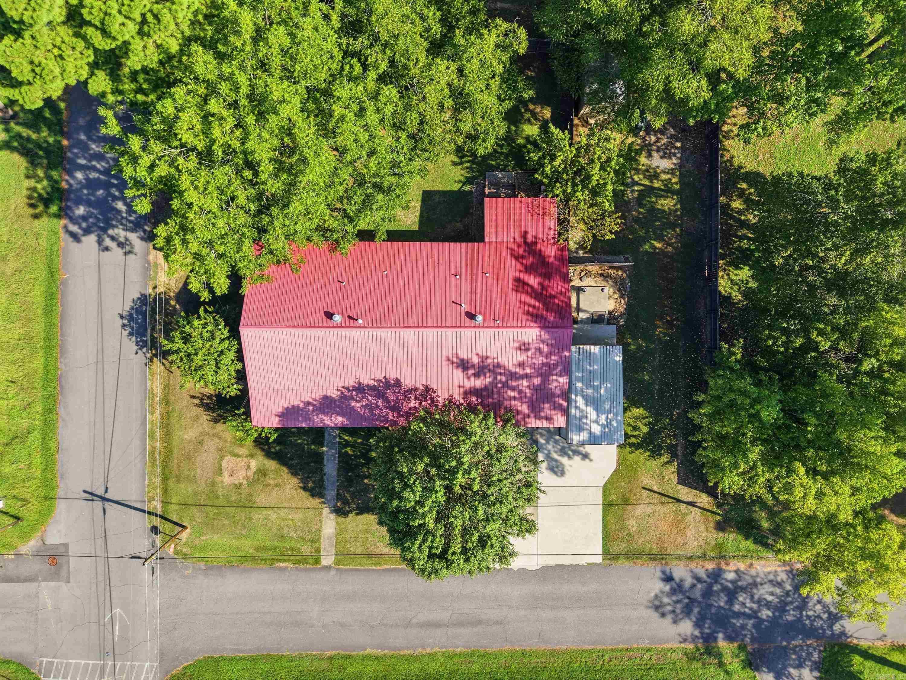 534 Main St. Property Photo 3