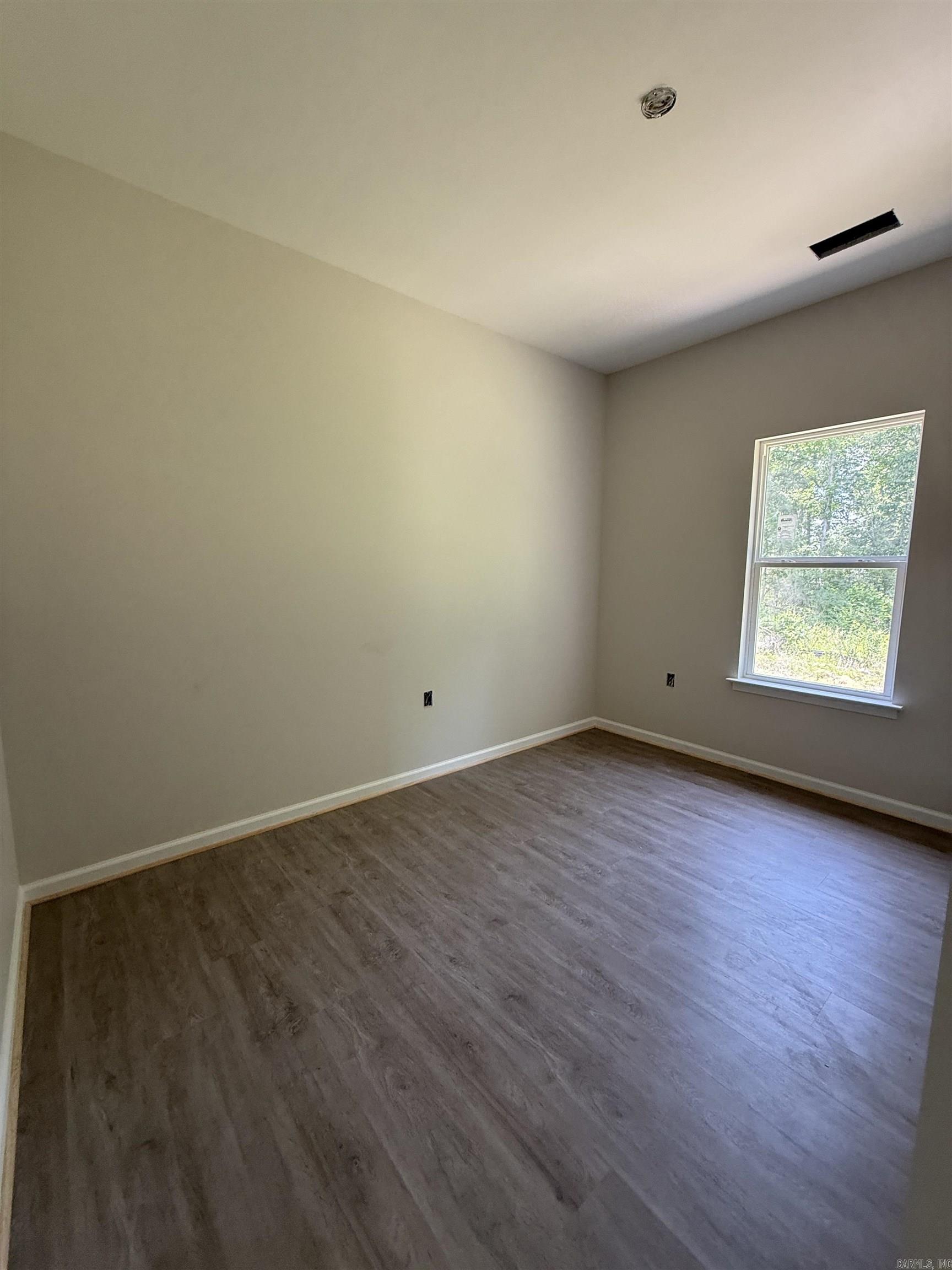 531 Madeleine Circle Property Photo 6