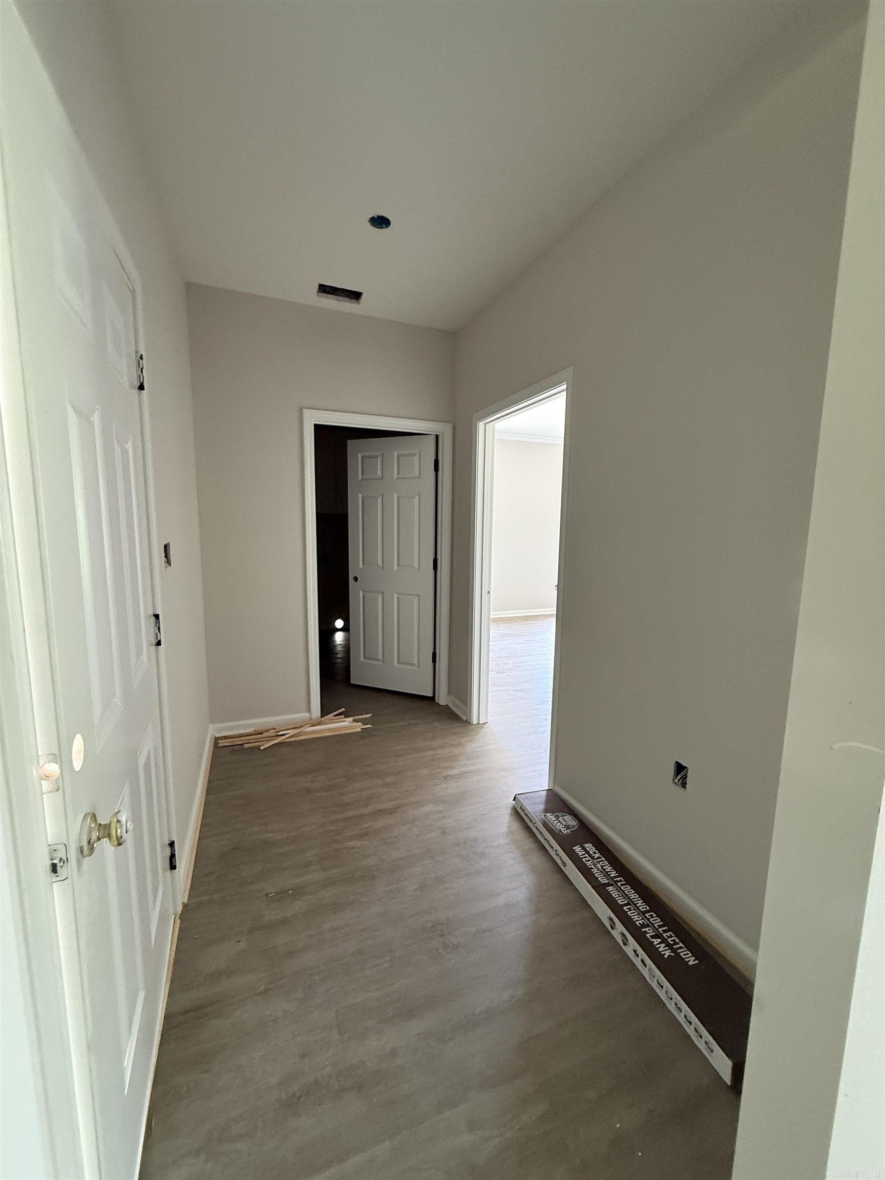 531 Madeleine Circle Property Photo 8