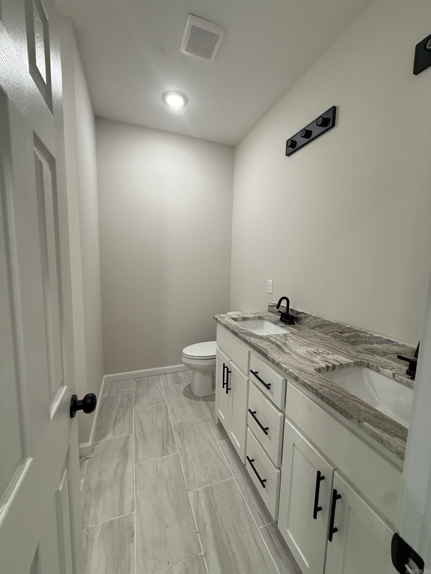 531 Madeleine Circle Property Photo 11