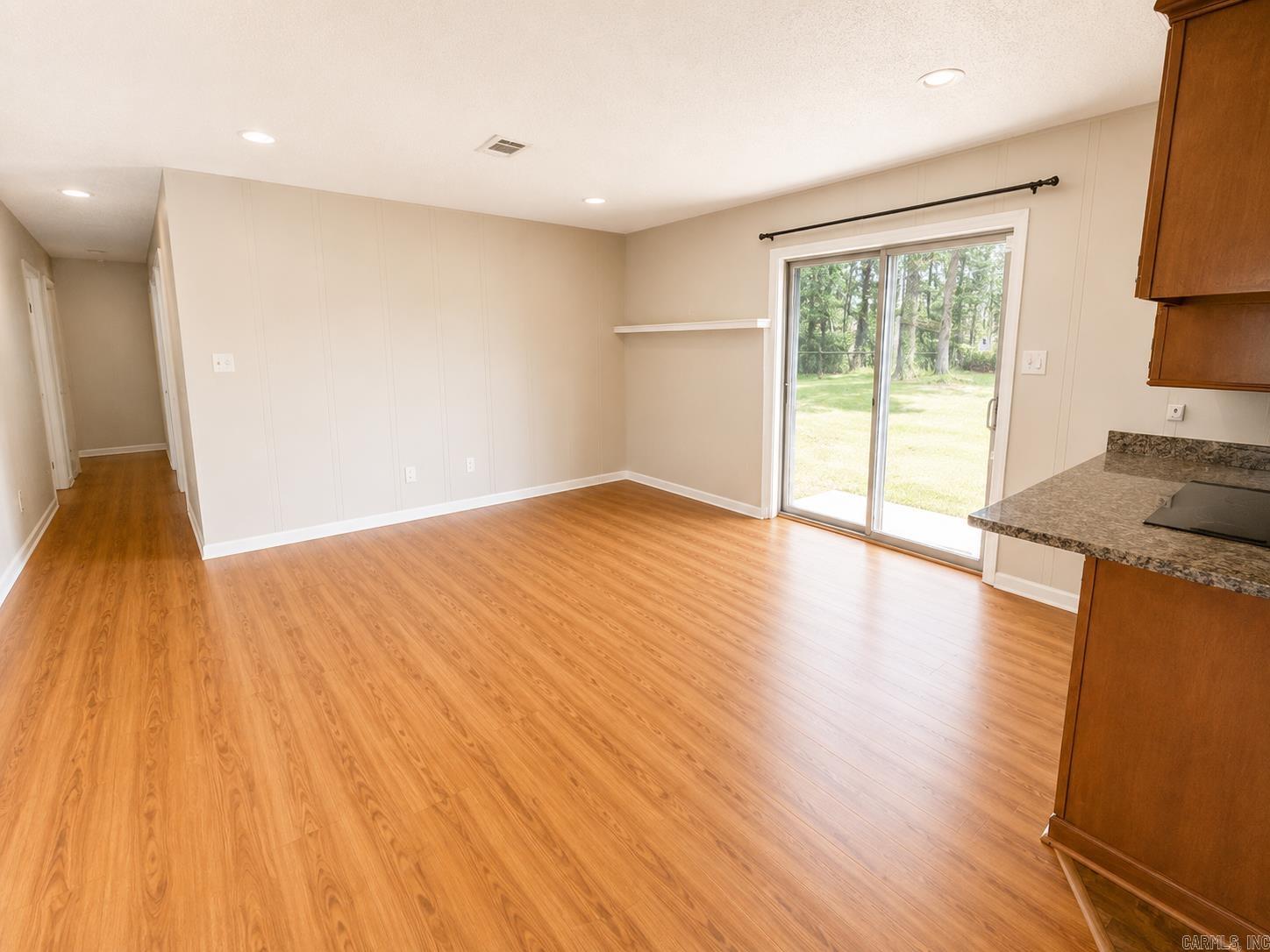 1326 Camellia Property Photo 10