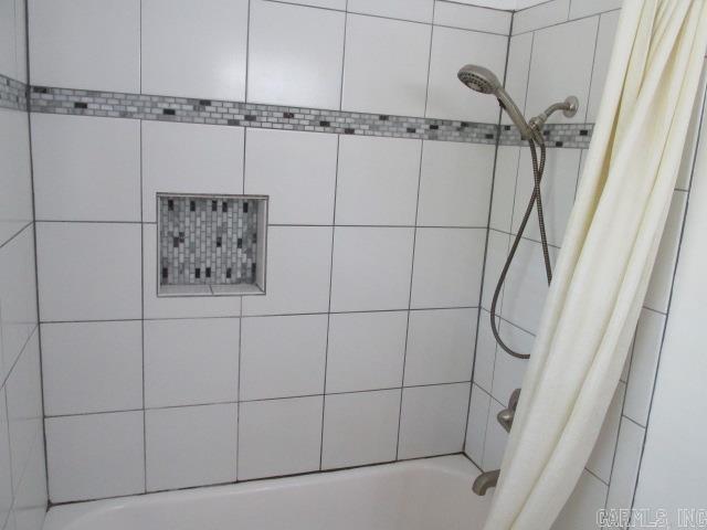 3811 Idlewild Property Photo 7