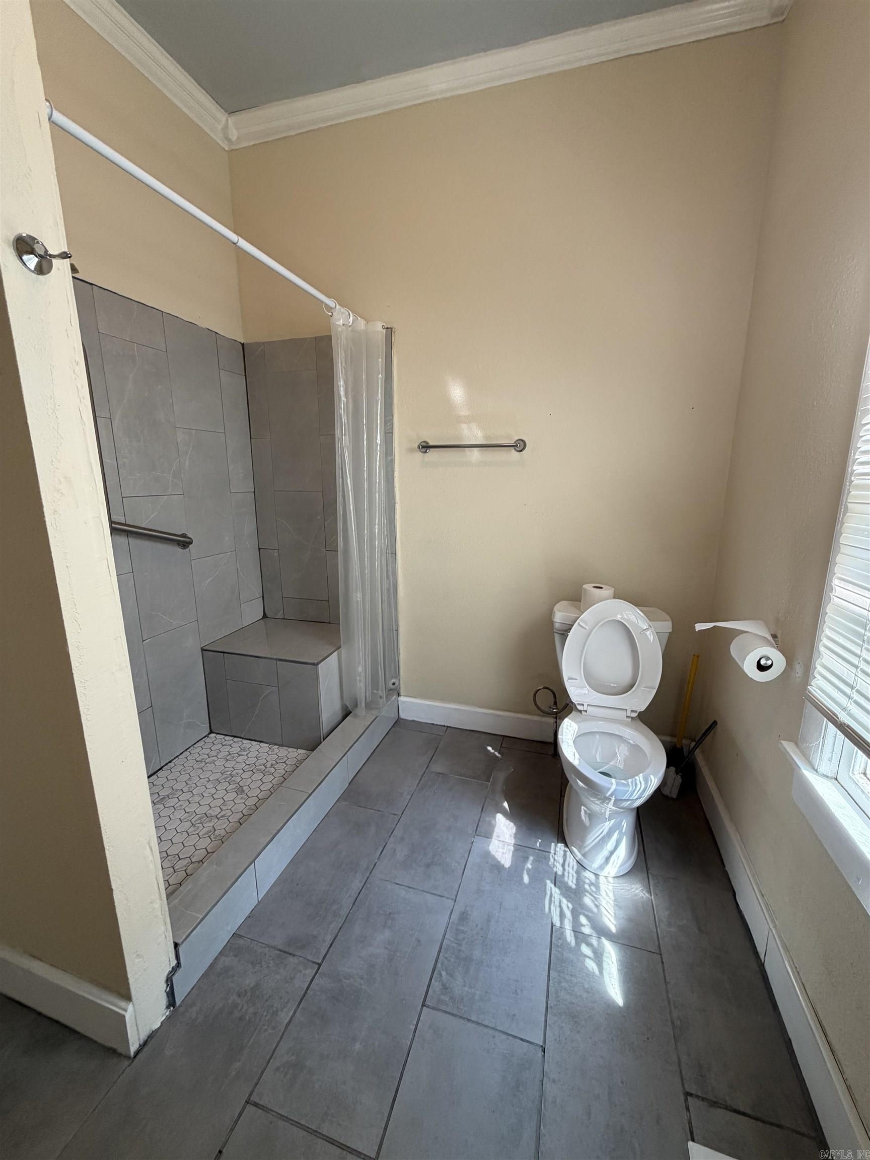 409 W Valley Street Property Photo 10