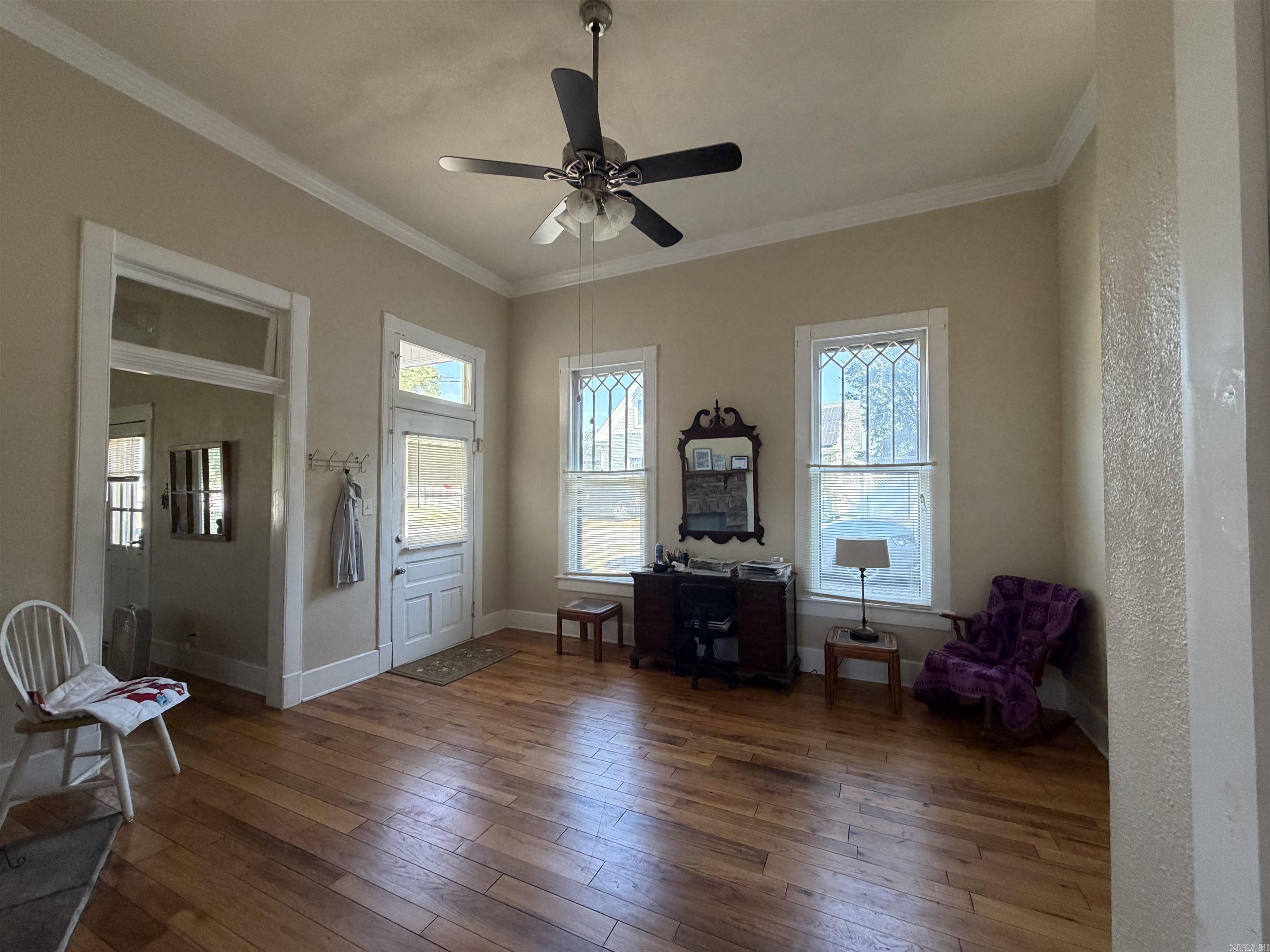 409 W Valley Street Property Photo 17