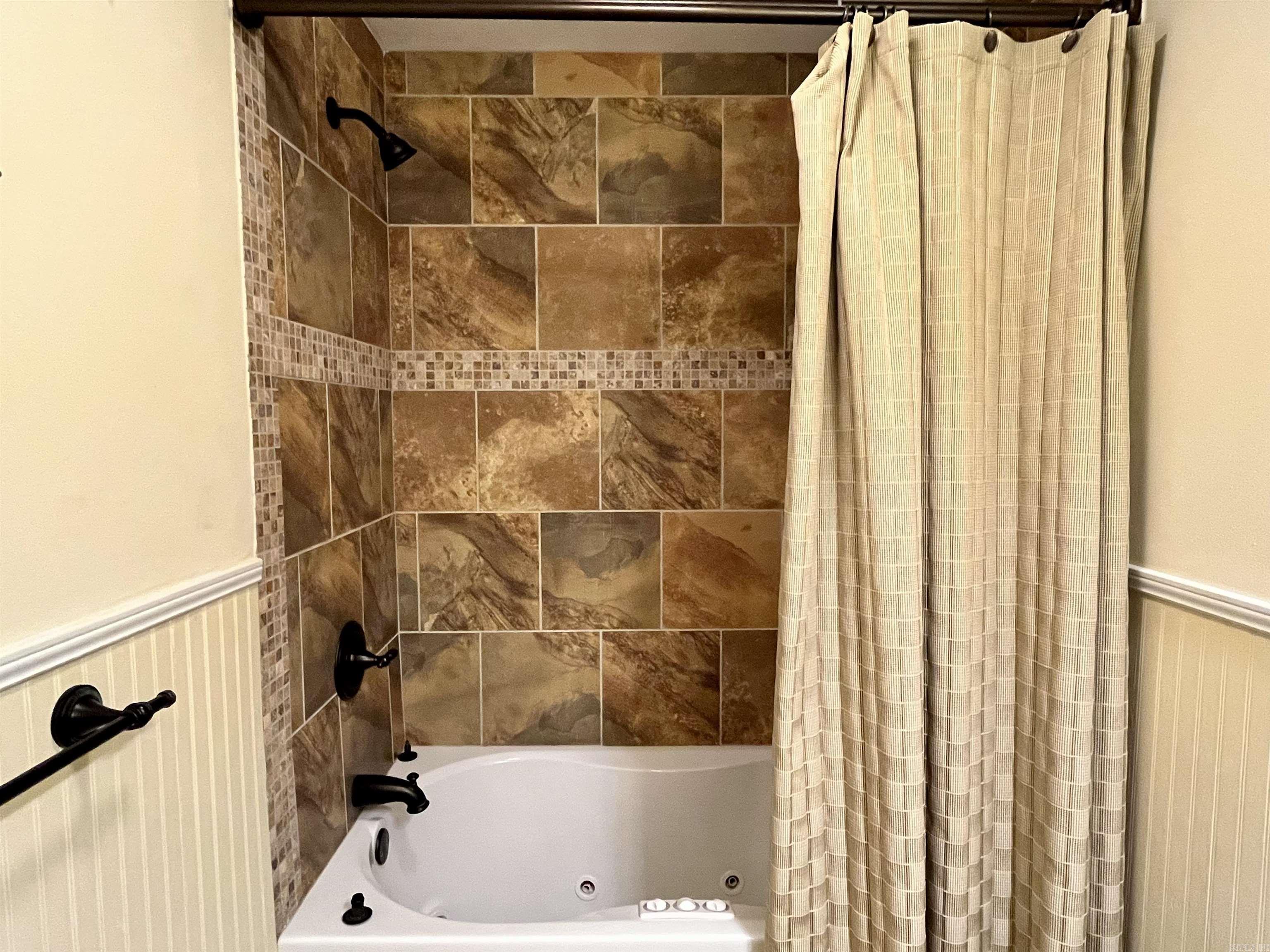 200 Pretti Point F-2 Property Photo 24