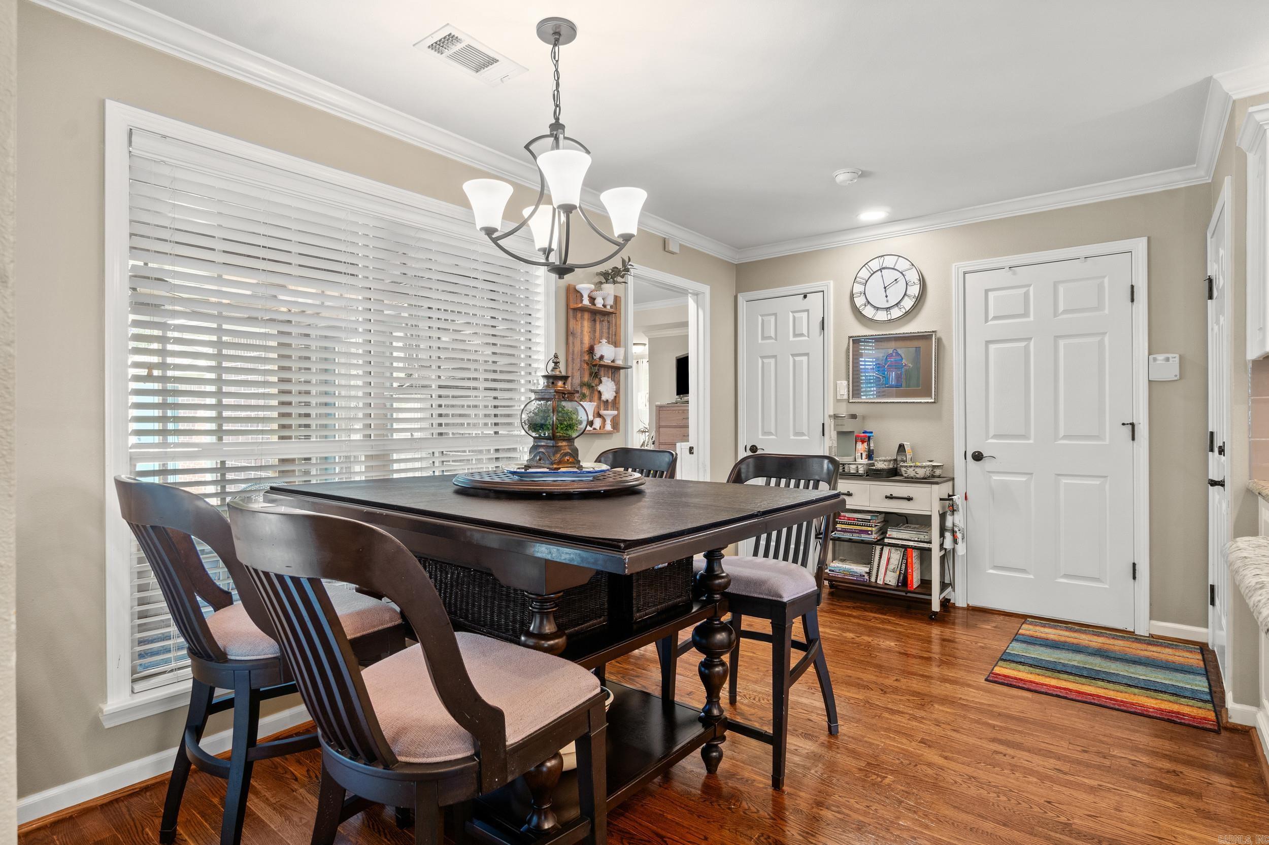 5110 Wall Street Property Photo 8