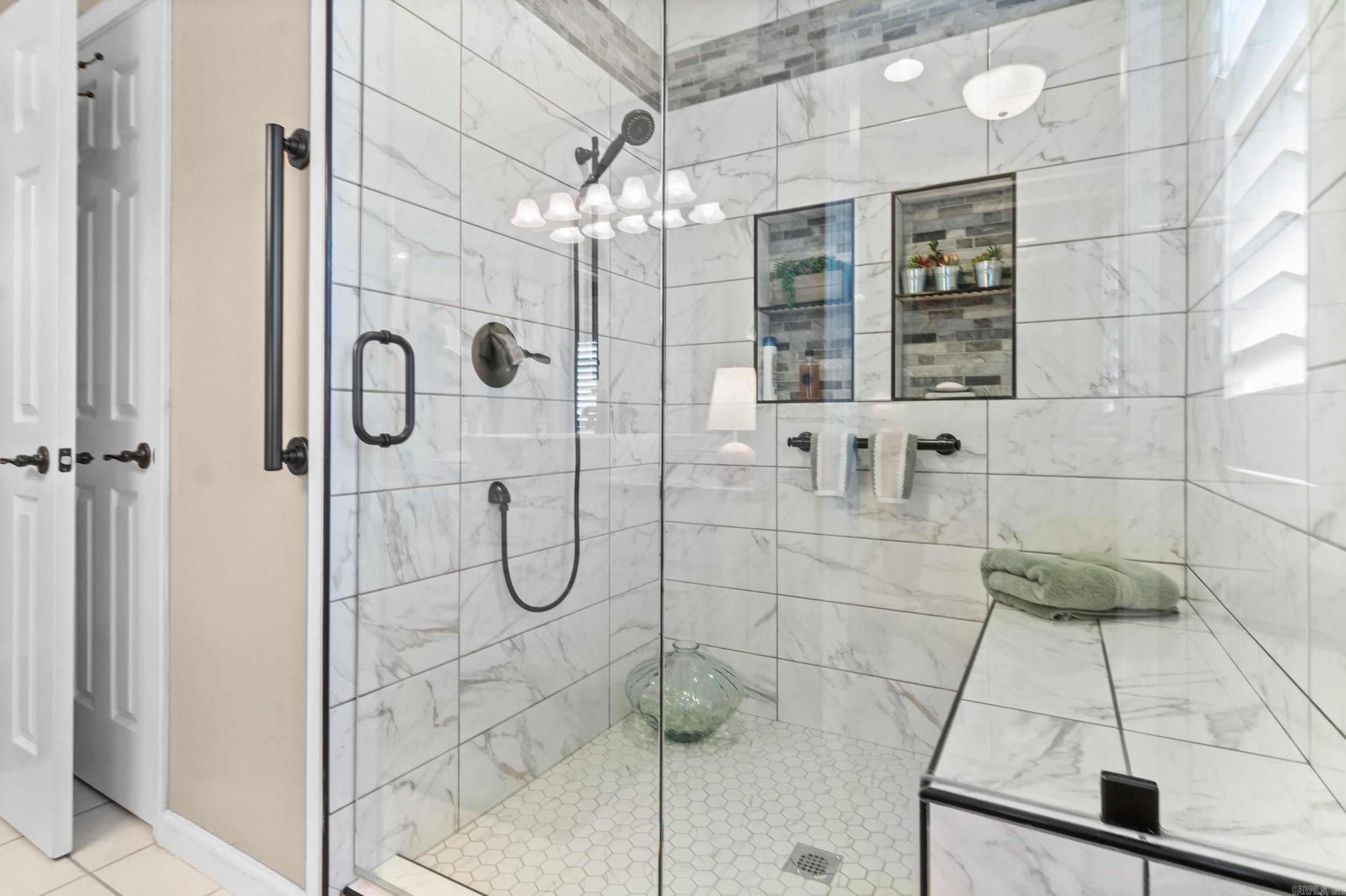5110 Wall Street Property Photo 19