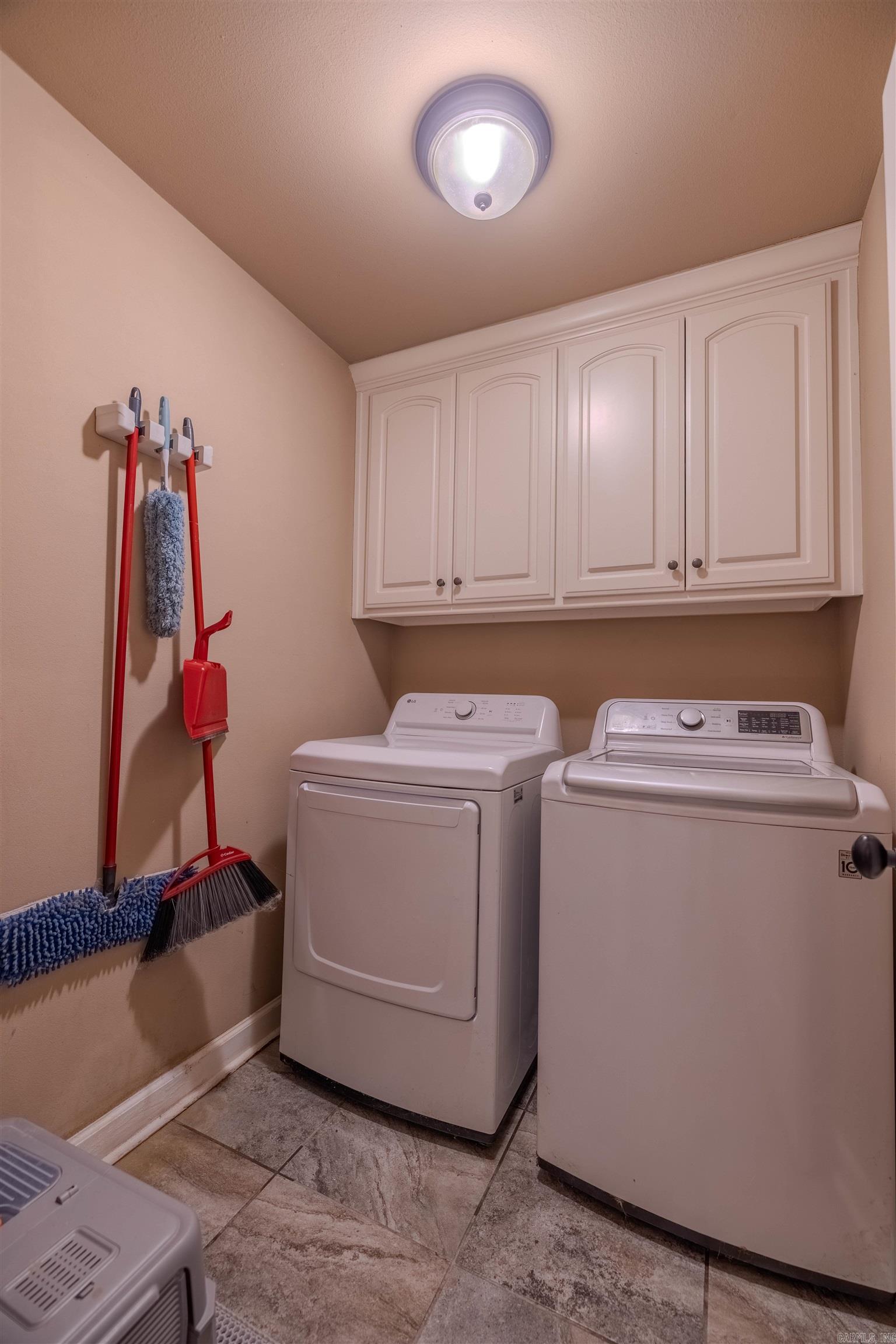 6136 Stone Chase Drive Drive Property Photo 17