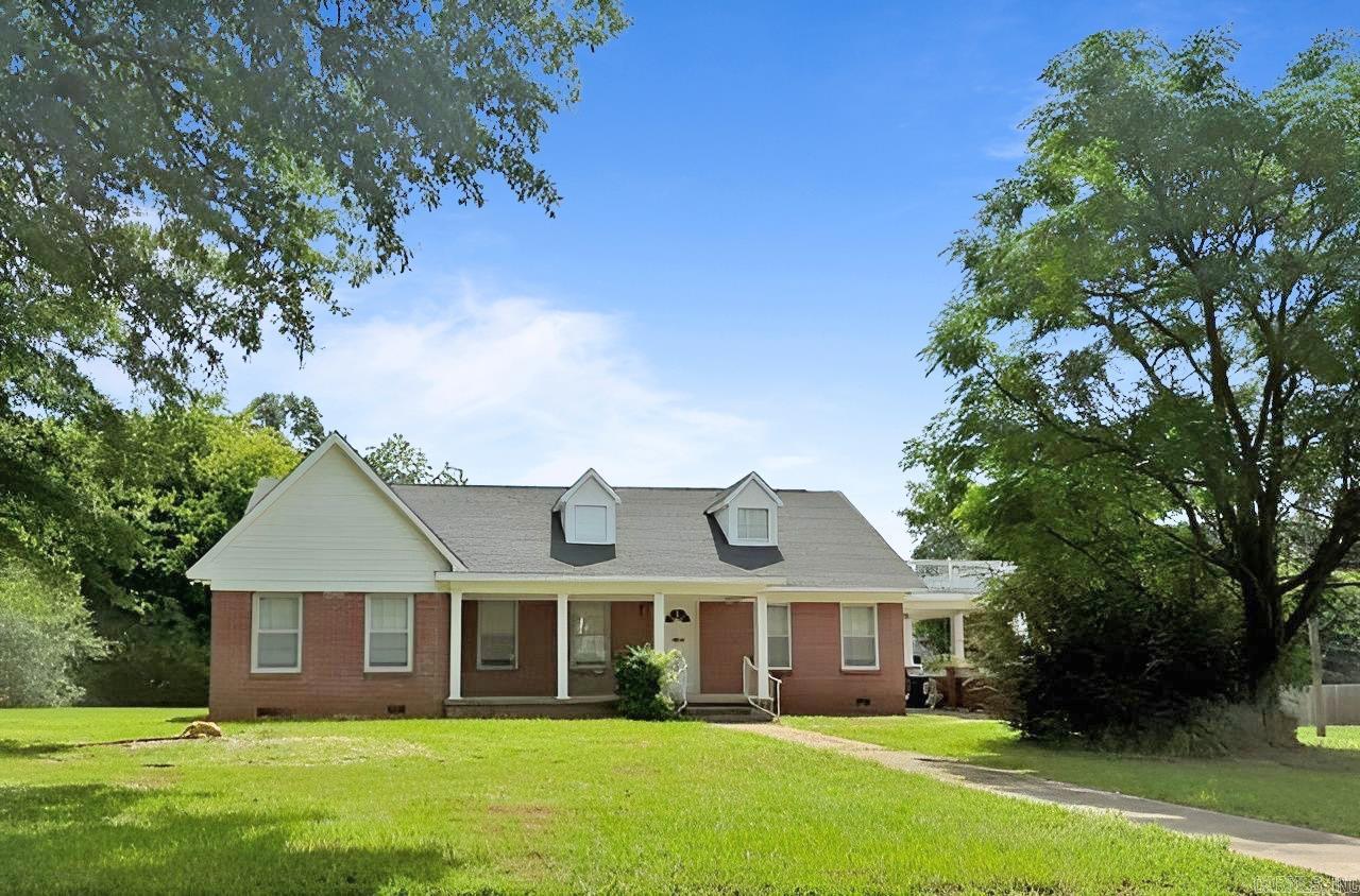 1102 Grand Street Property Photo 1