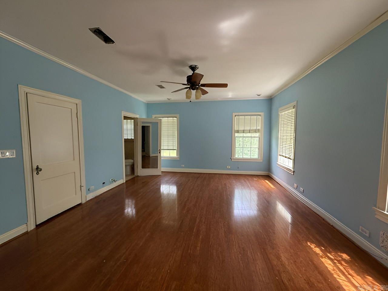 1102 Grand Street Property Photo 5
