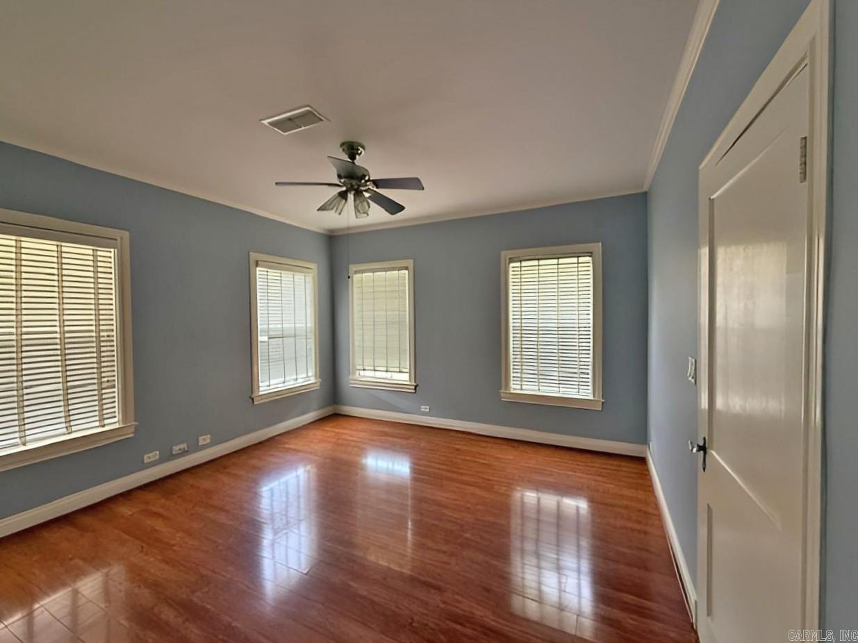 1102 Grand Street Property Photo 6