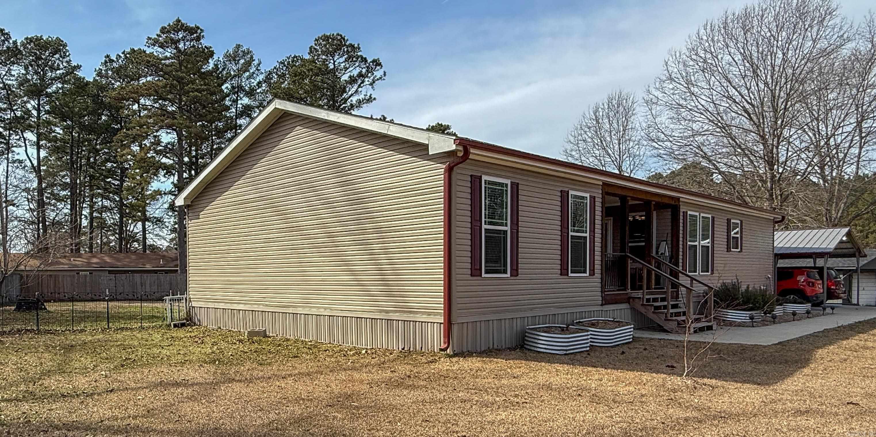 127 Madden Lane Property Photo 2