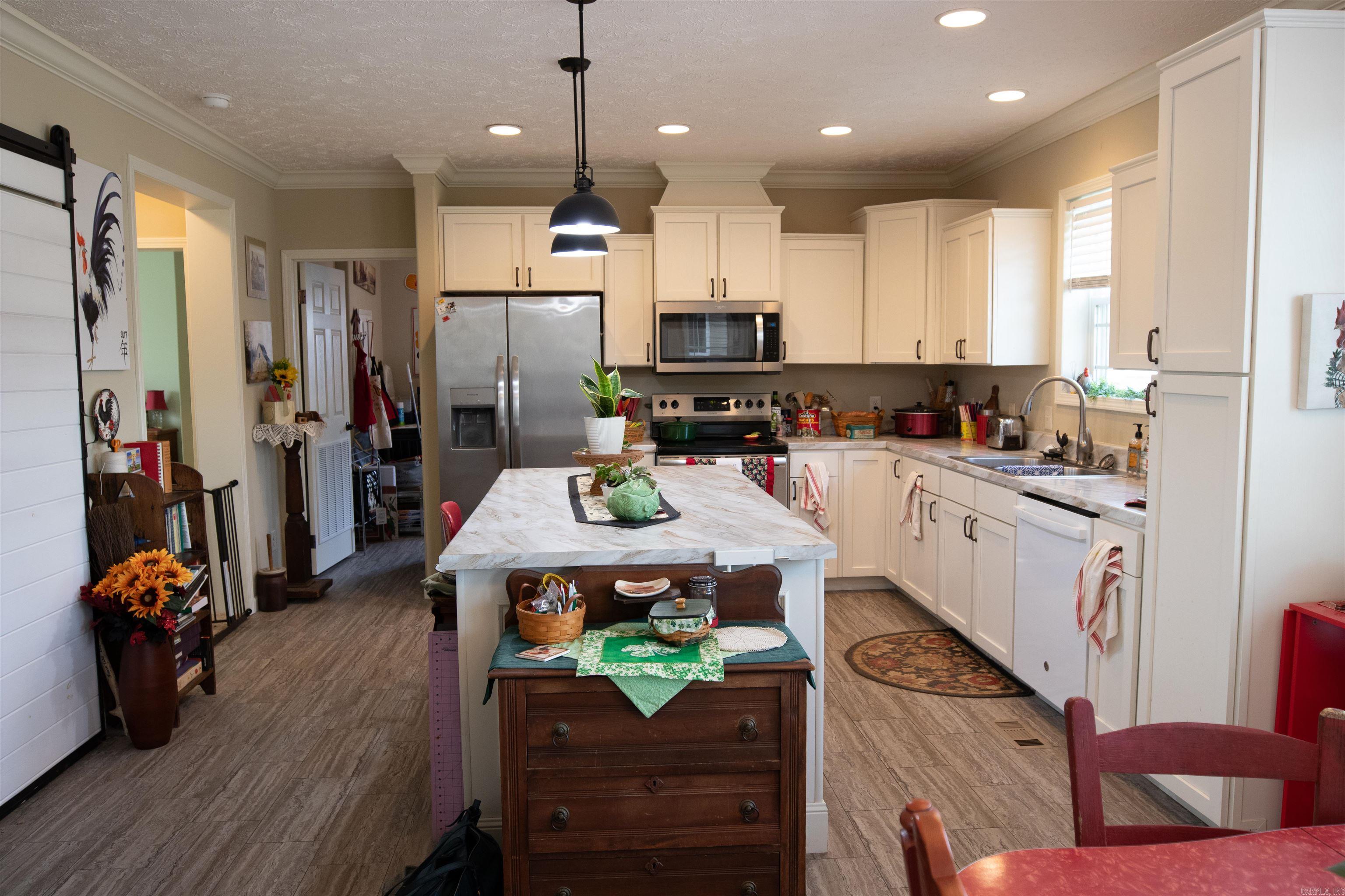 127 Madden Lane Property Photo 6