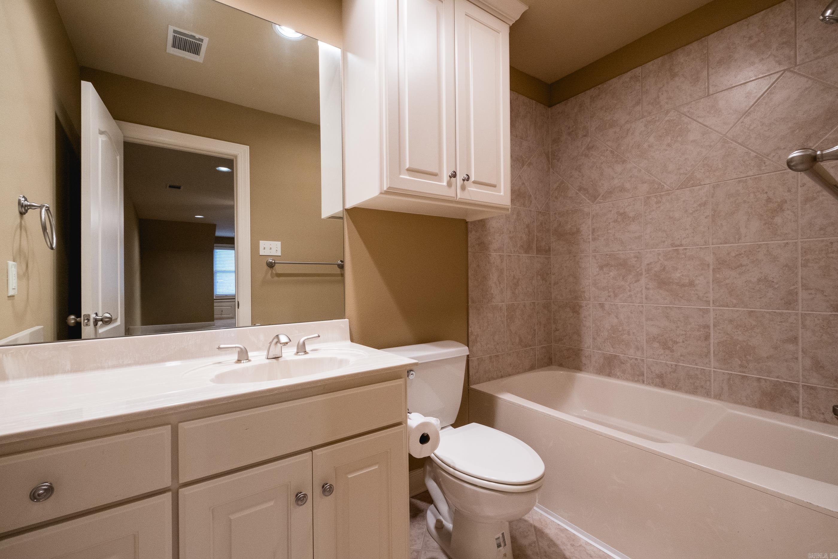 115 Noyant Drive Property Photo 42