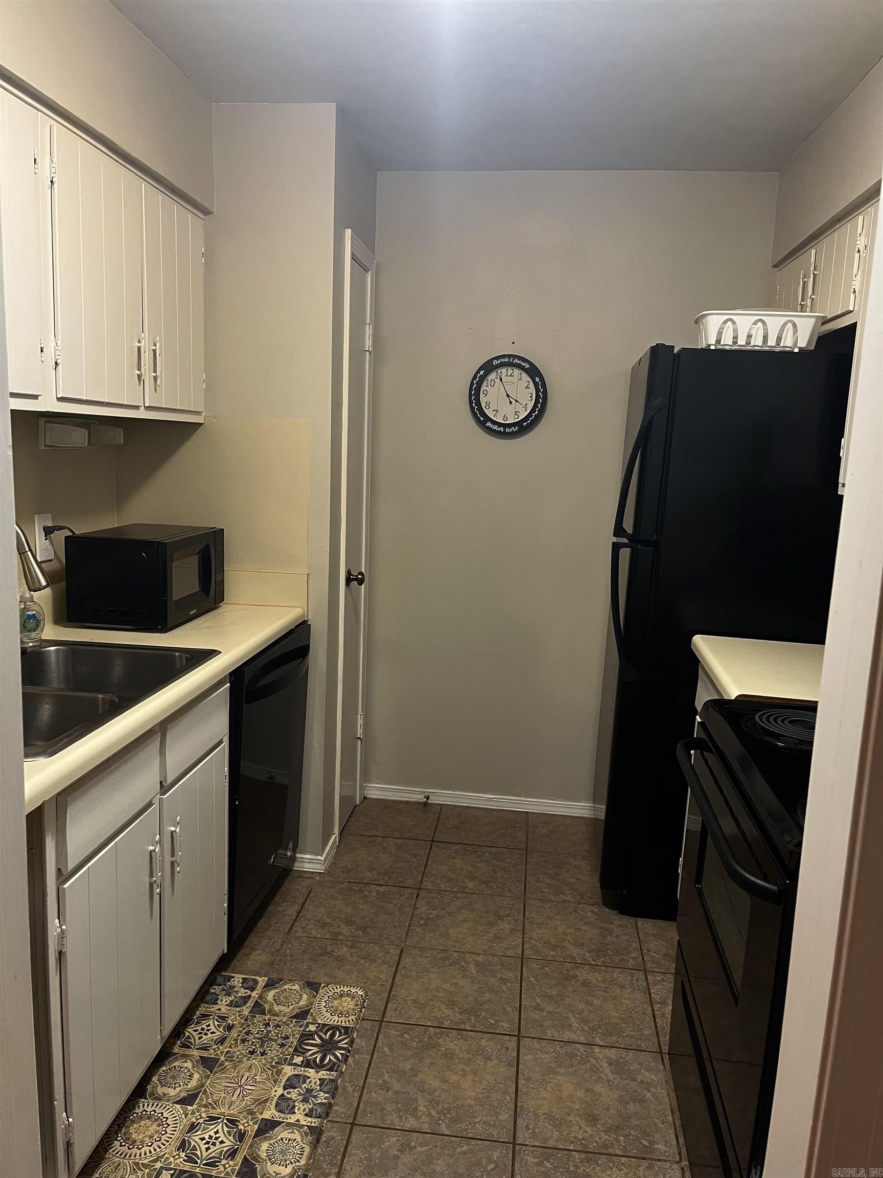 1601 N Bryant St, A12 Property Photo 8