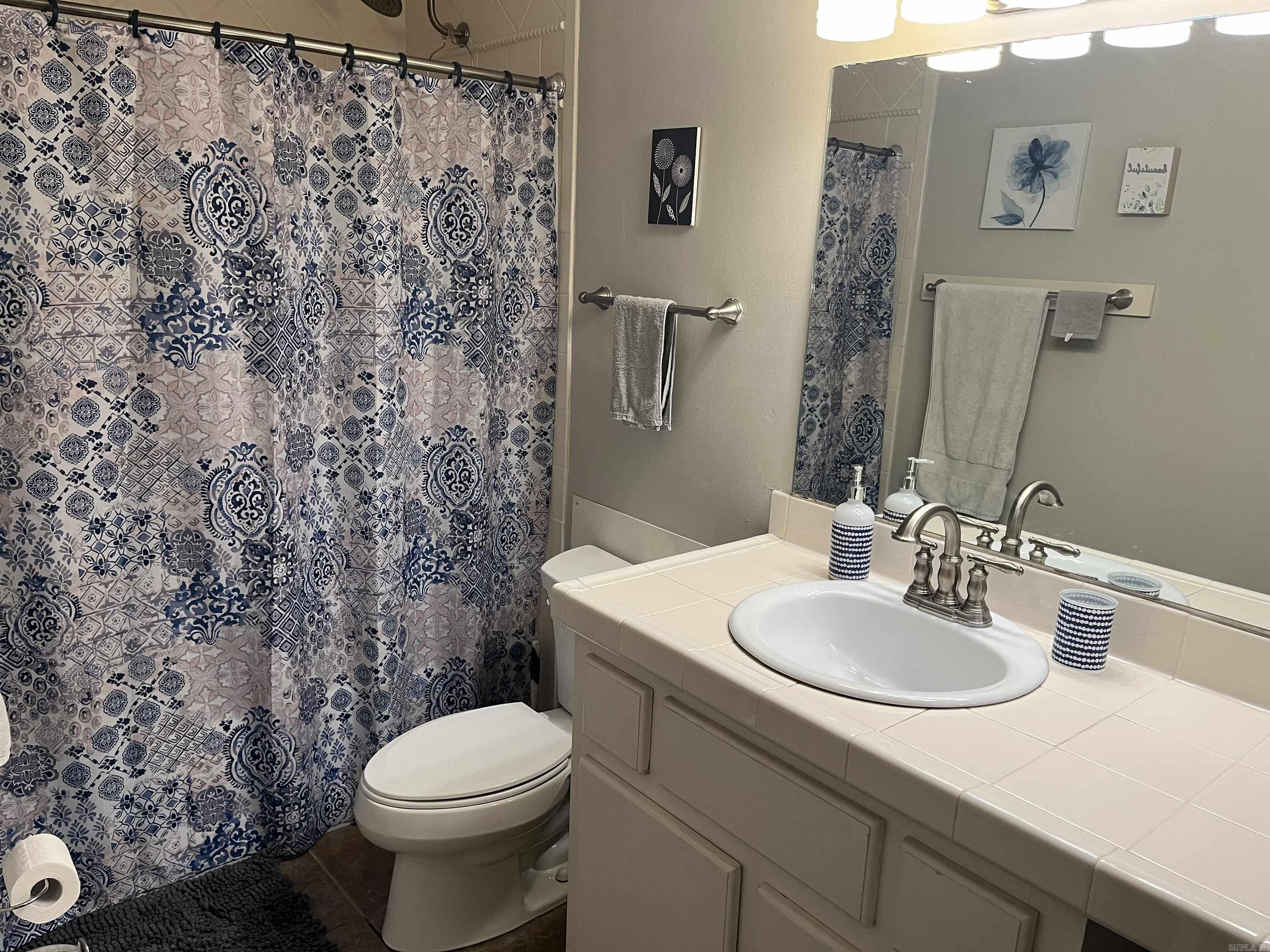 1601 N Bryant St, A12 Property Photo 11