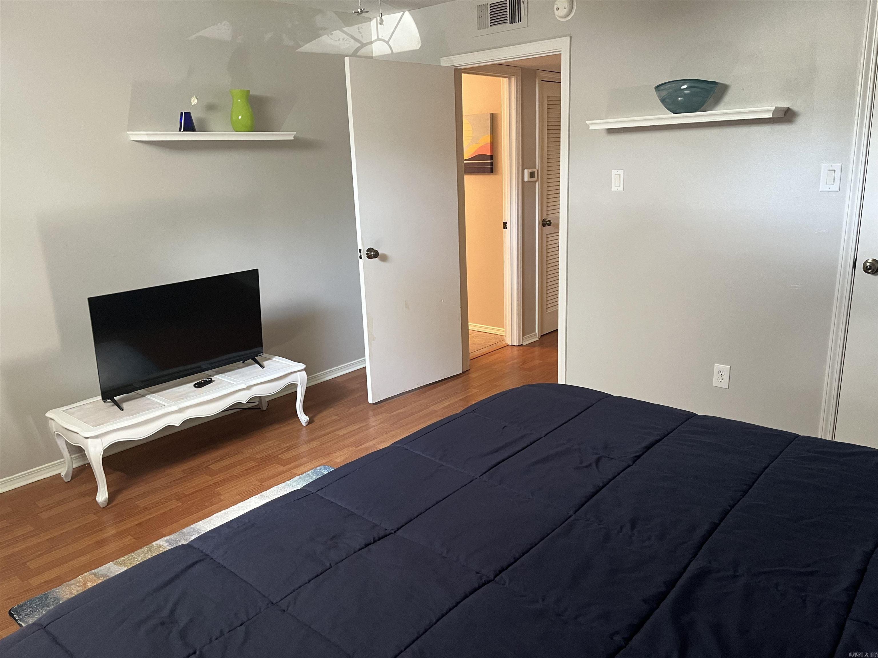 1601 N Bryant St, A12 Property Photo 15