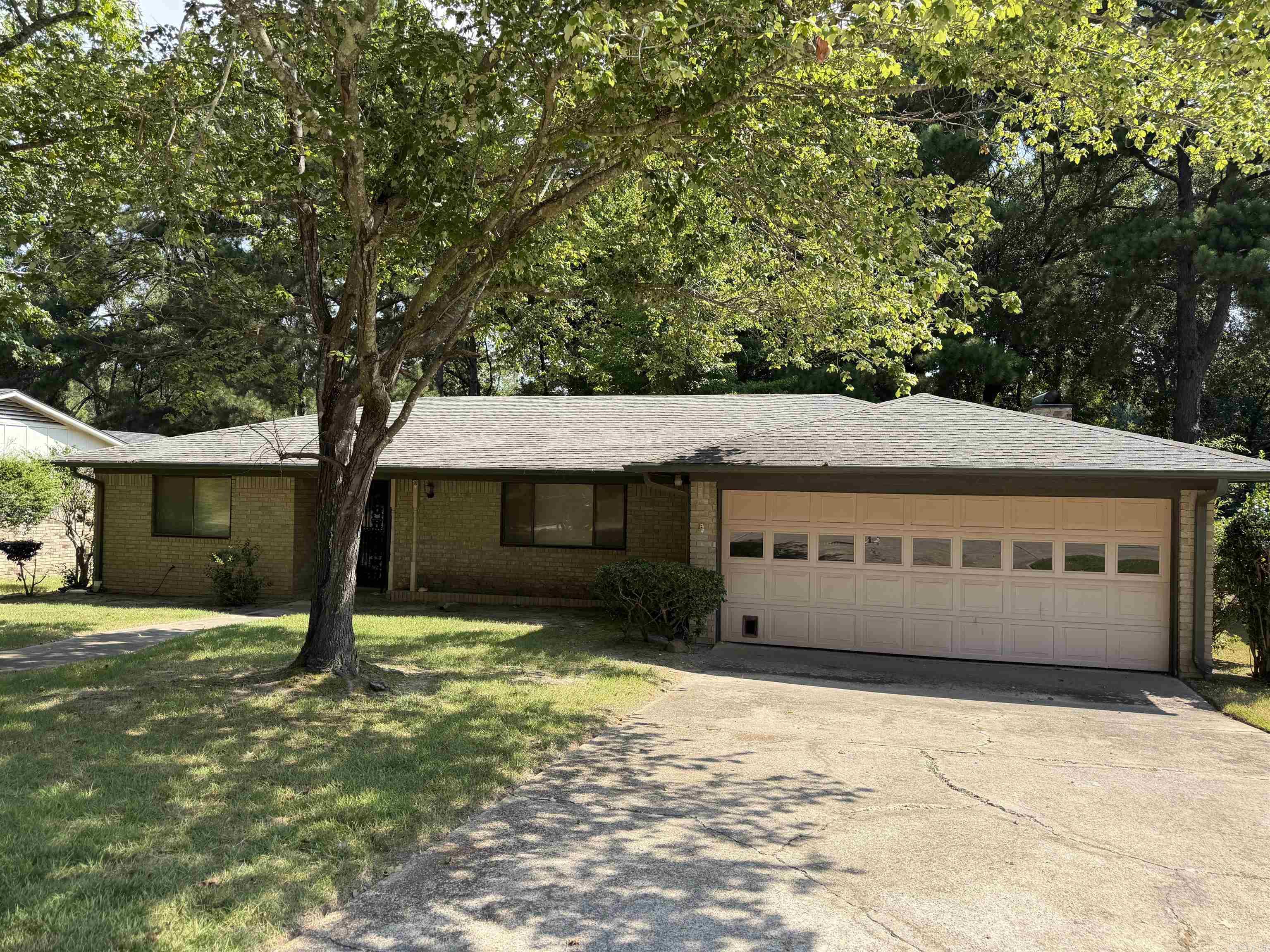 1209 Janwood Property Photo 2