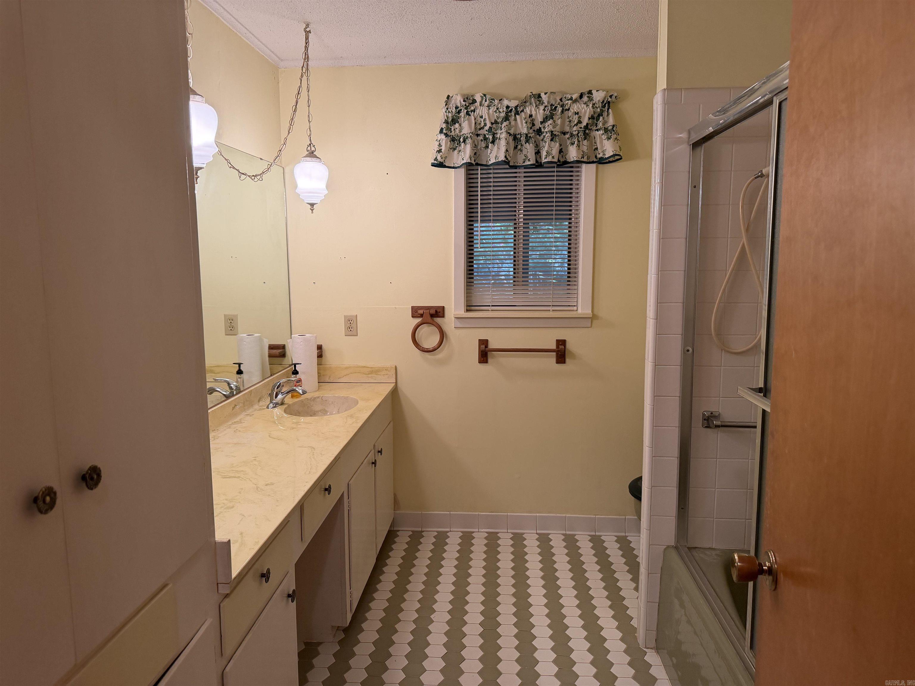 1209 Janwood Property Photo 6