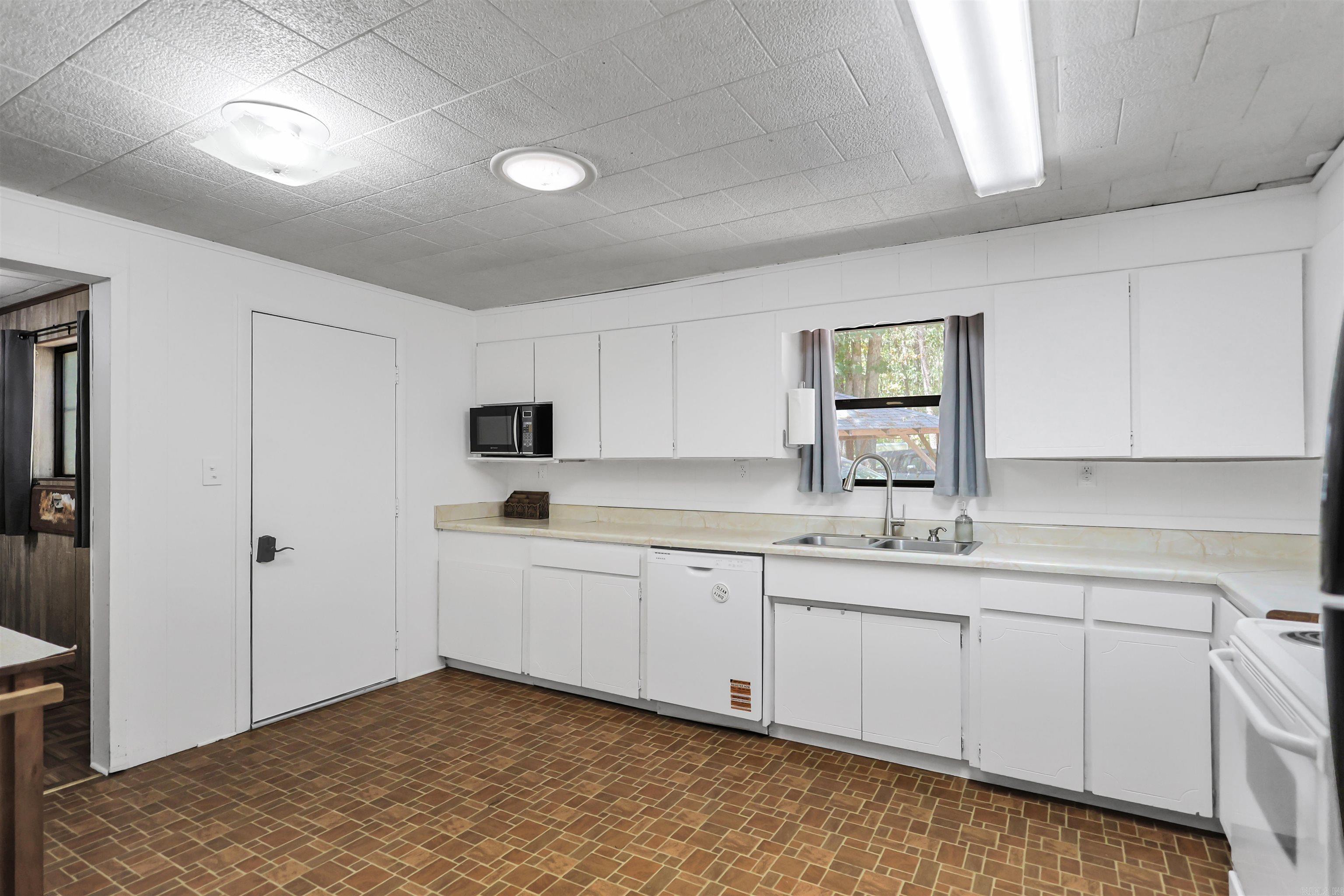 61 Hay Road Property Photo 8