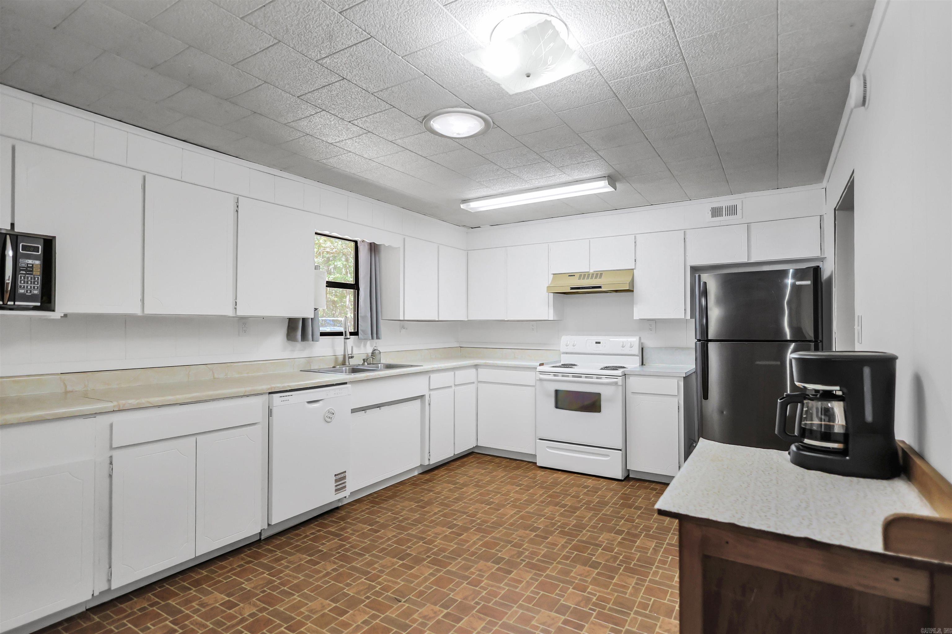 61 Hay Road Property Photo 10