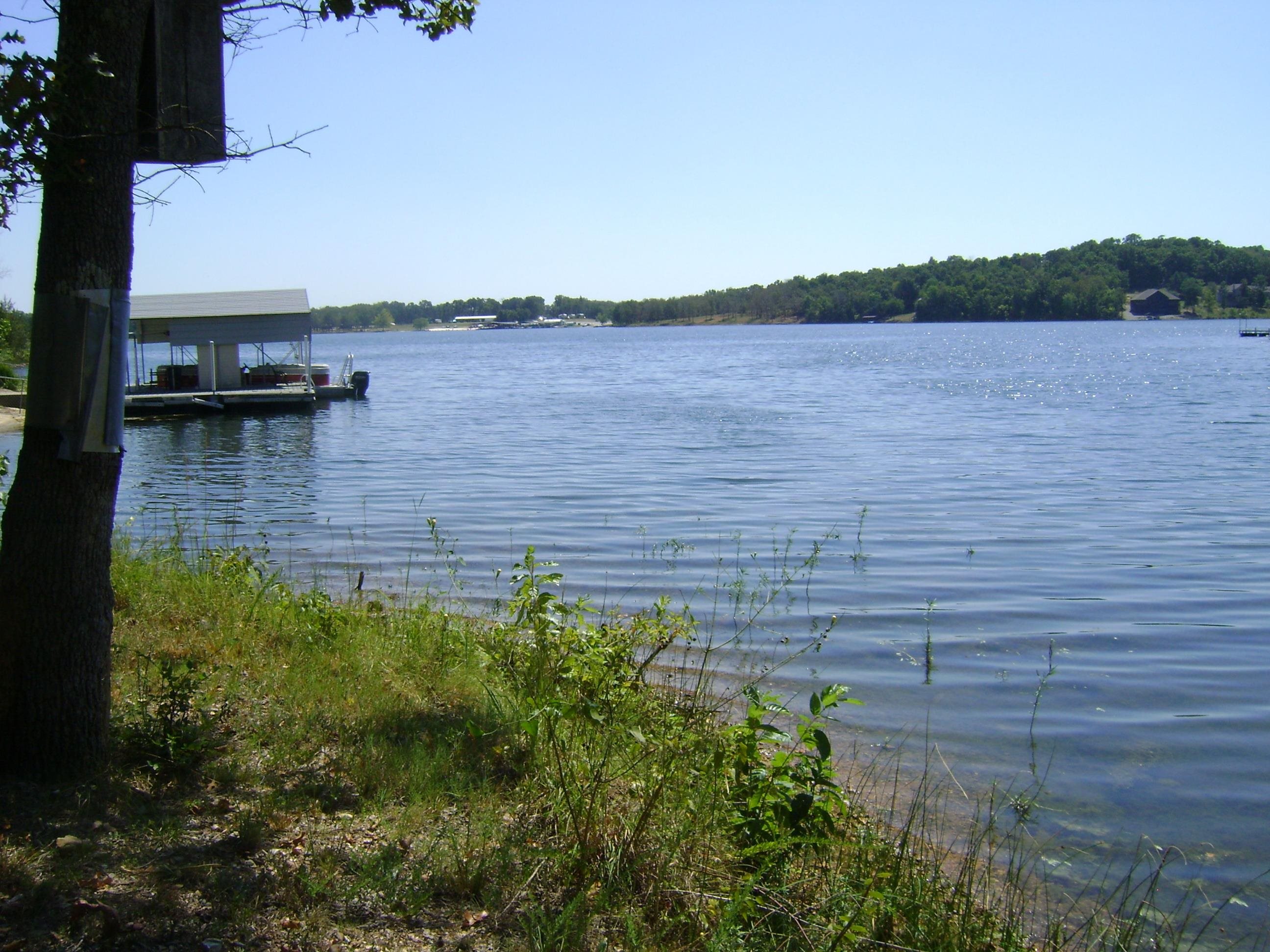 1711 Pleasant Valley Drive Property Photo 2