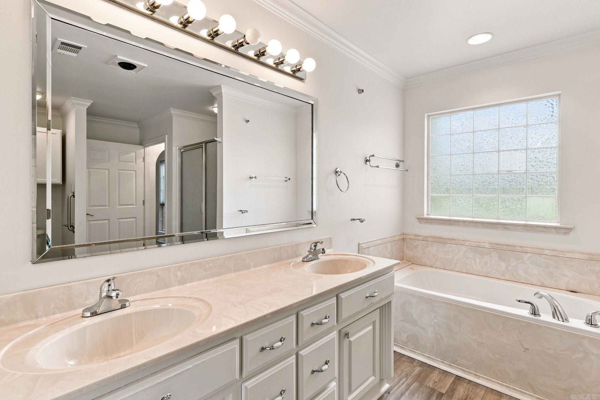 985 Bailey Road Property Photo 16