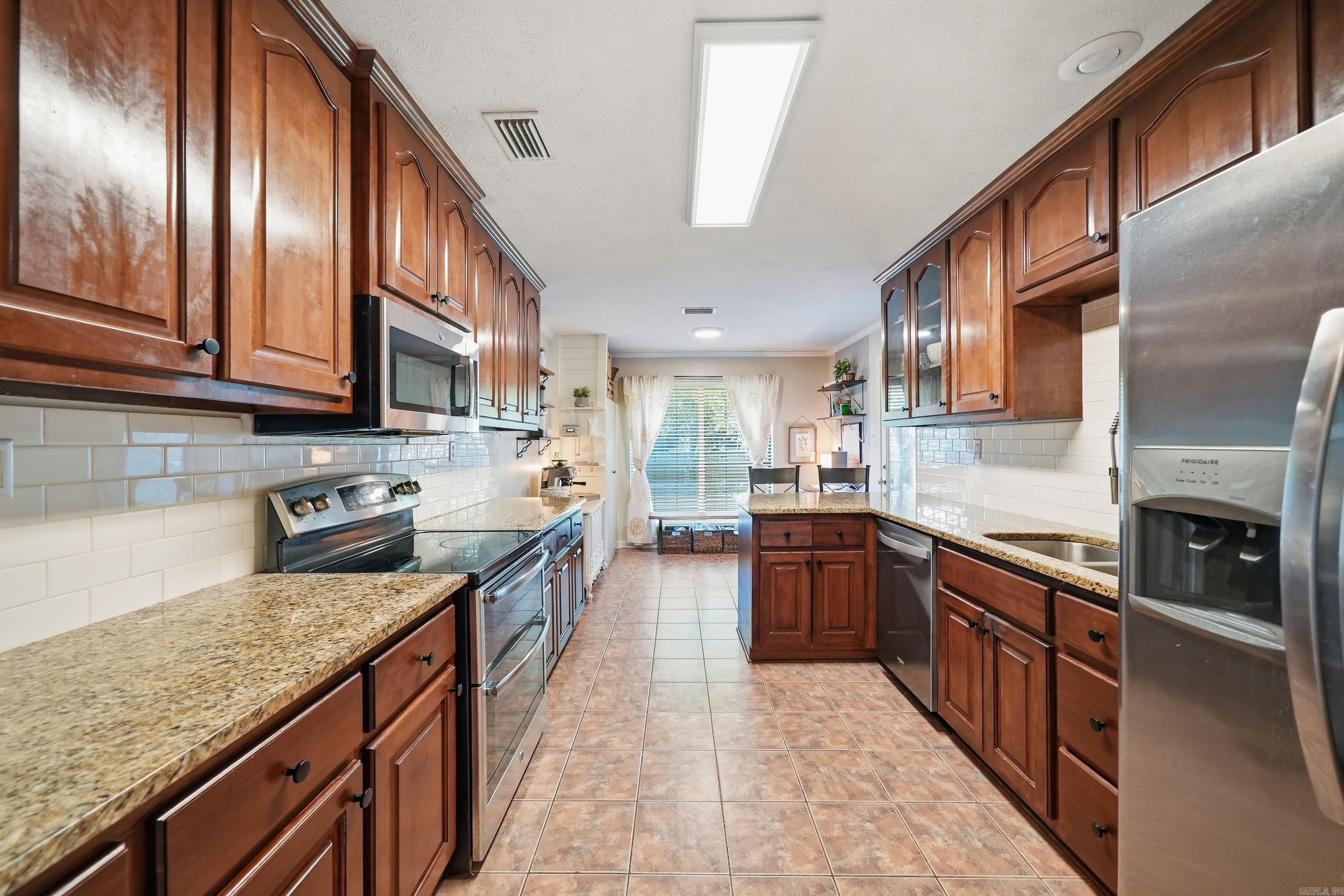 1505 Pinefield Drive Property Photo 6