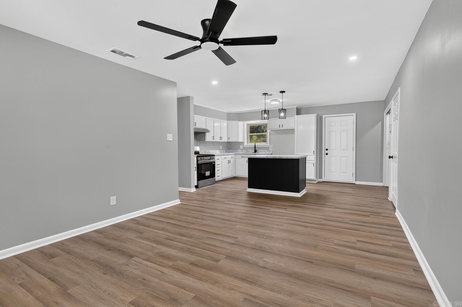 928 Healy Street Property Photo 2