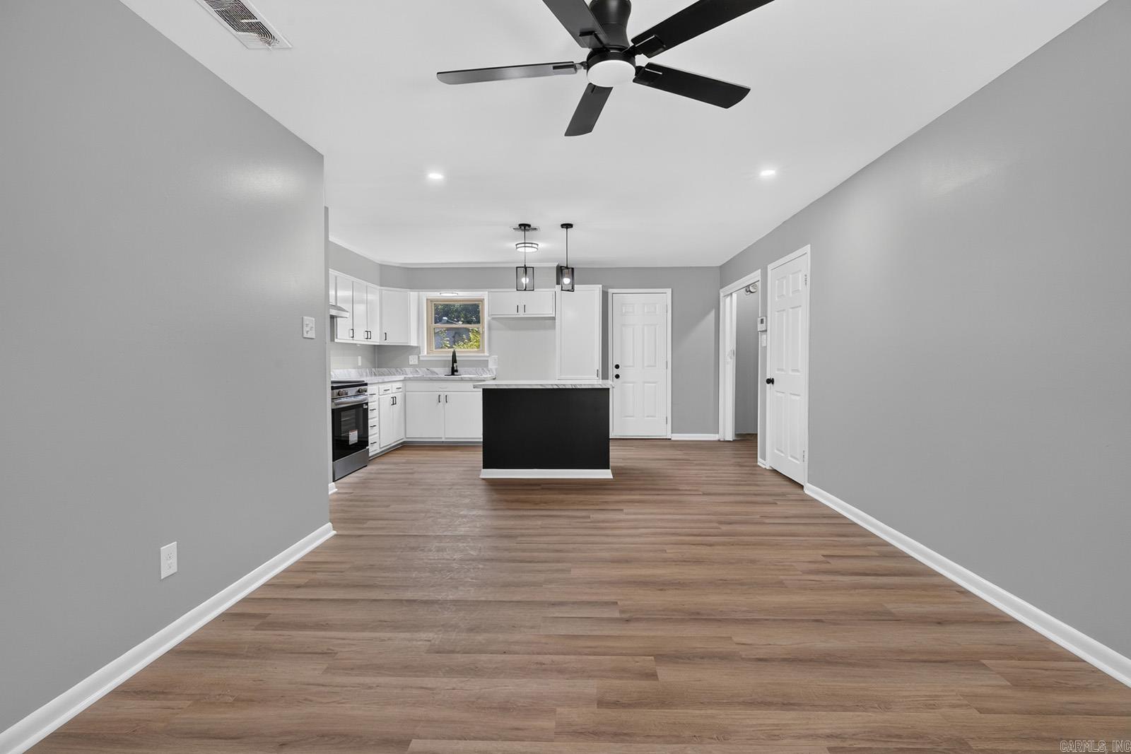 928 Healy Street Property Photo 3