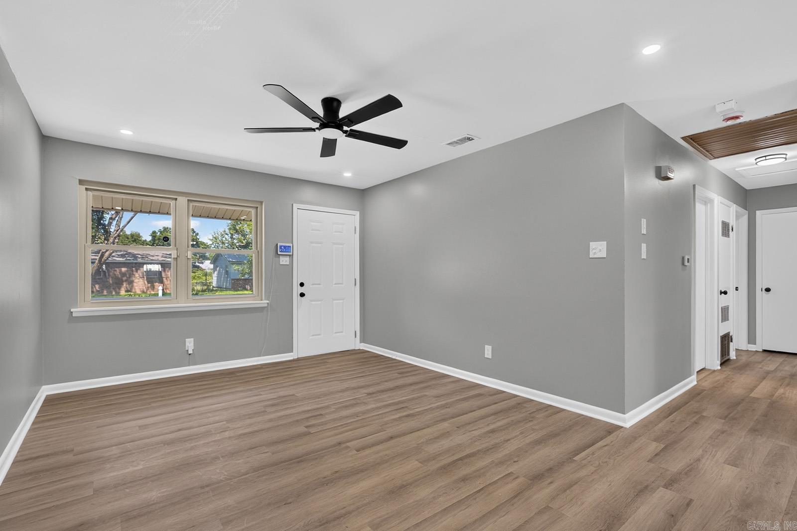 928 Healy Street Property Photo 4