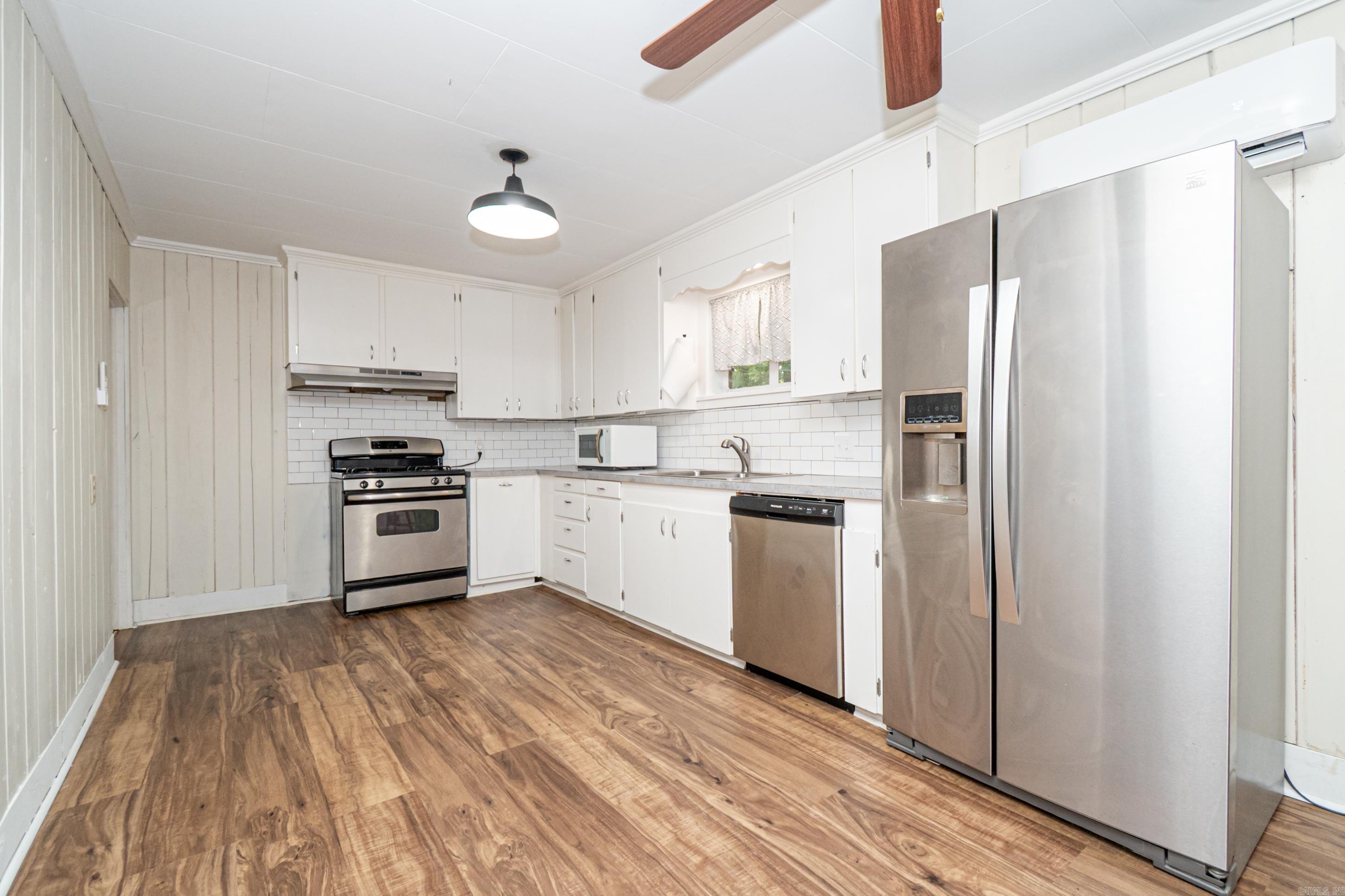 3116 Morgan Ln Property Photo 5