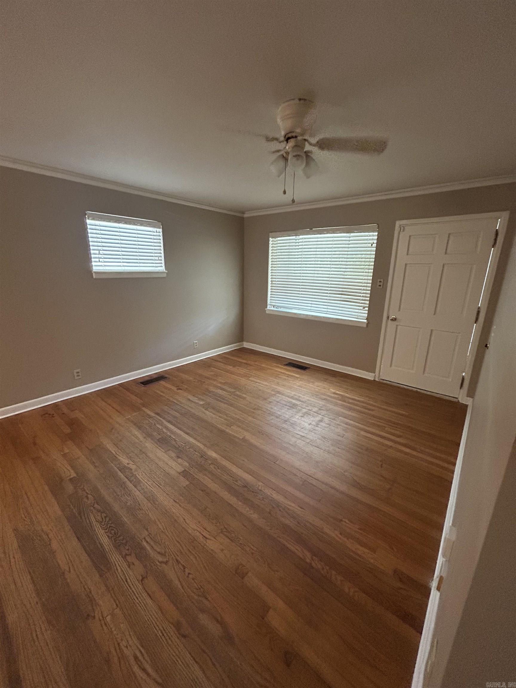 10 Barbara Circle Property Photo 6
