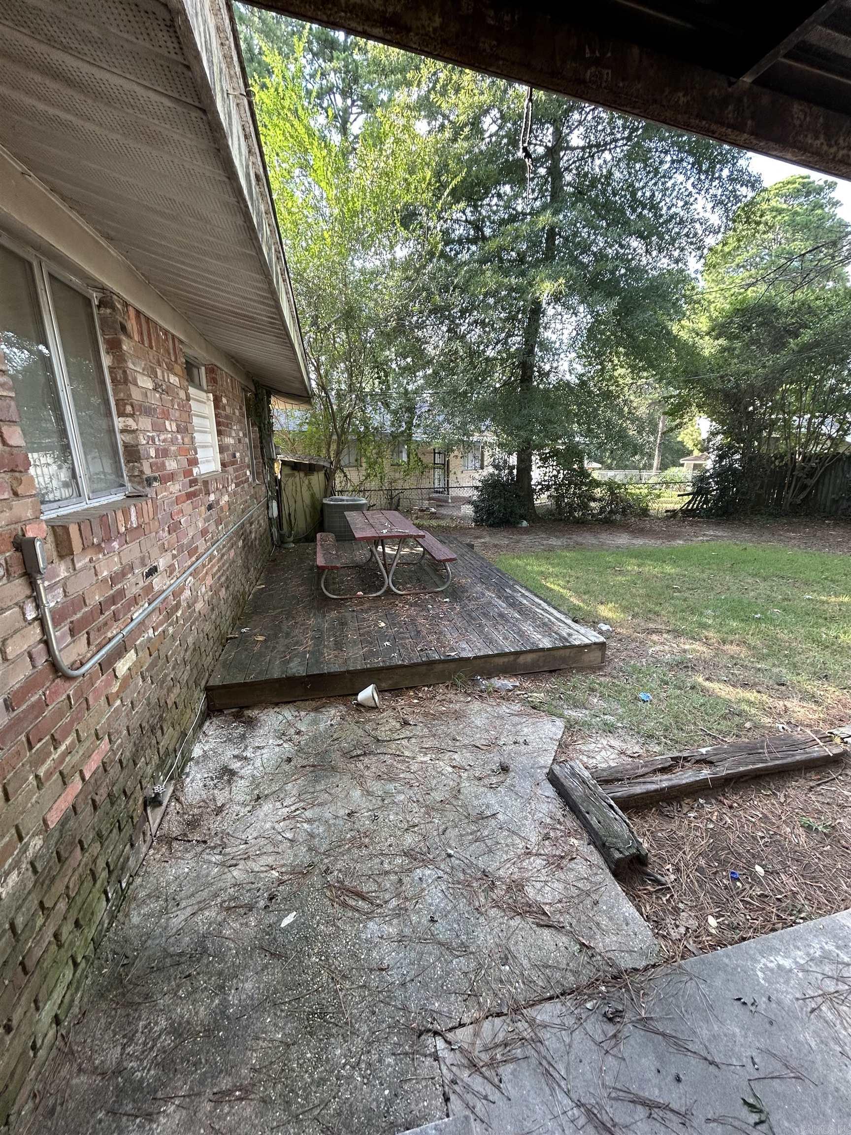 10 Barbara Circle Property Photo 14