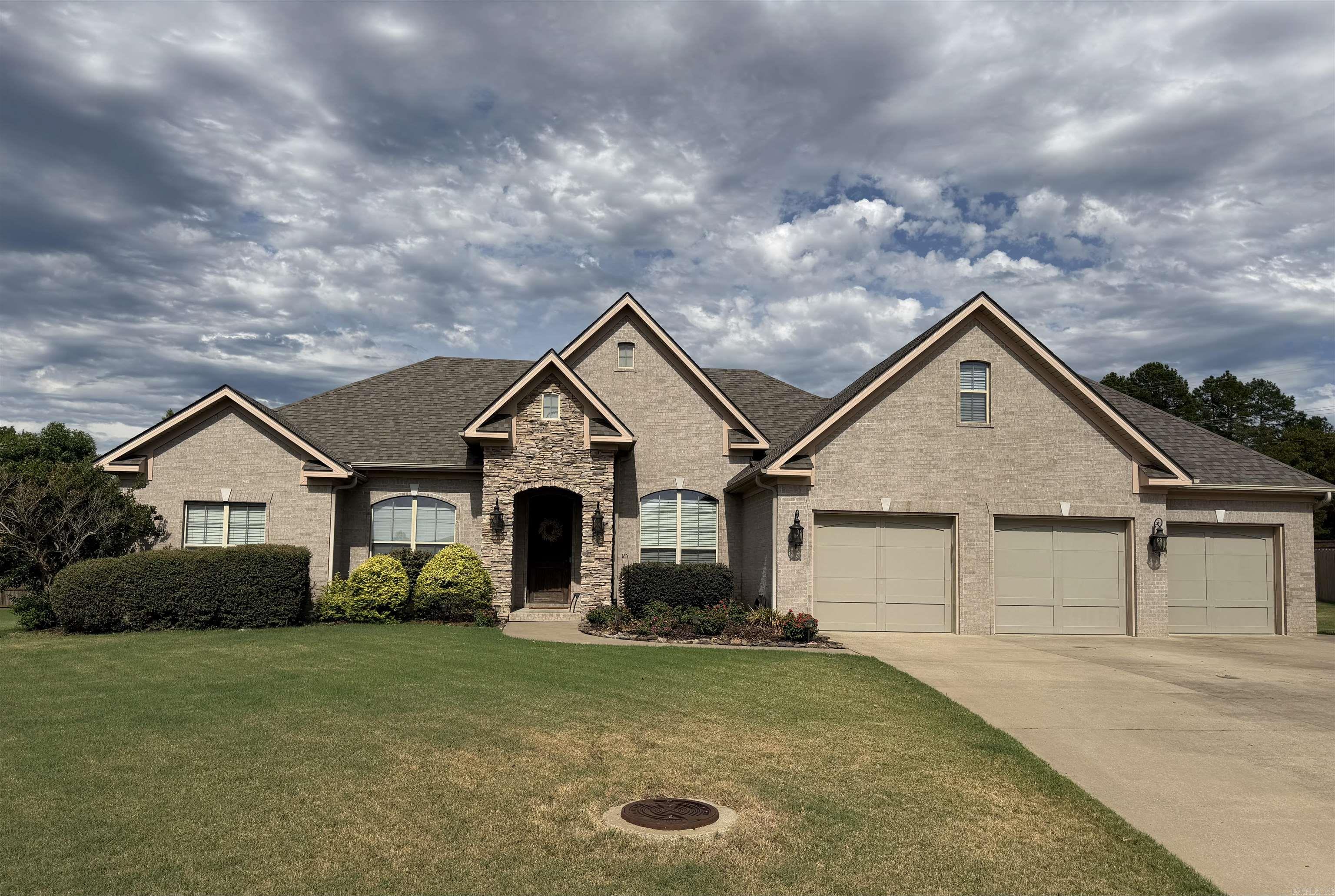 4800 Peterson Cove Property Photo 1