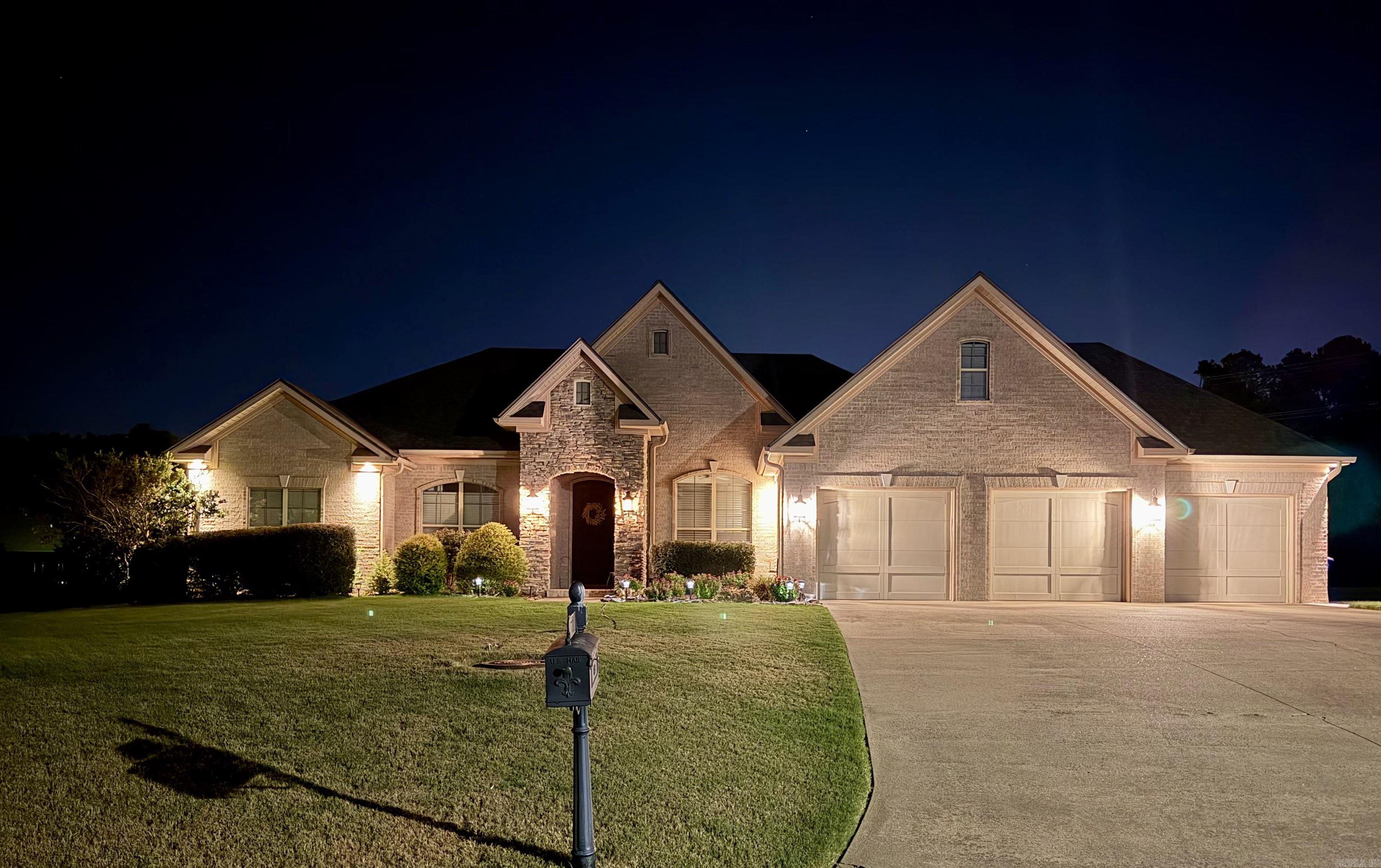 4800 Peterson Cove Property Photo 3