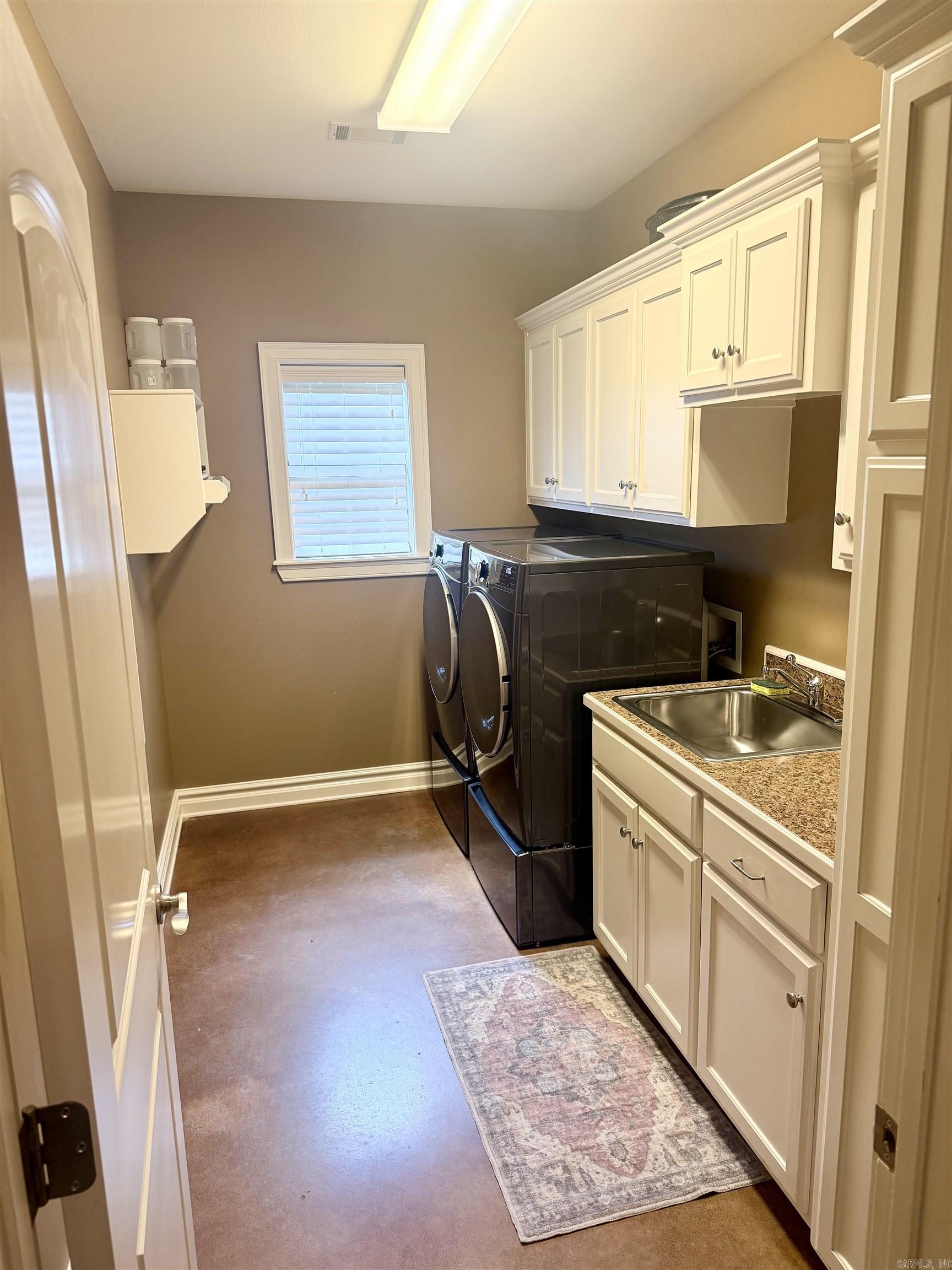 4800 Peterson Cove Property Photo 16