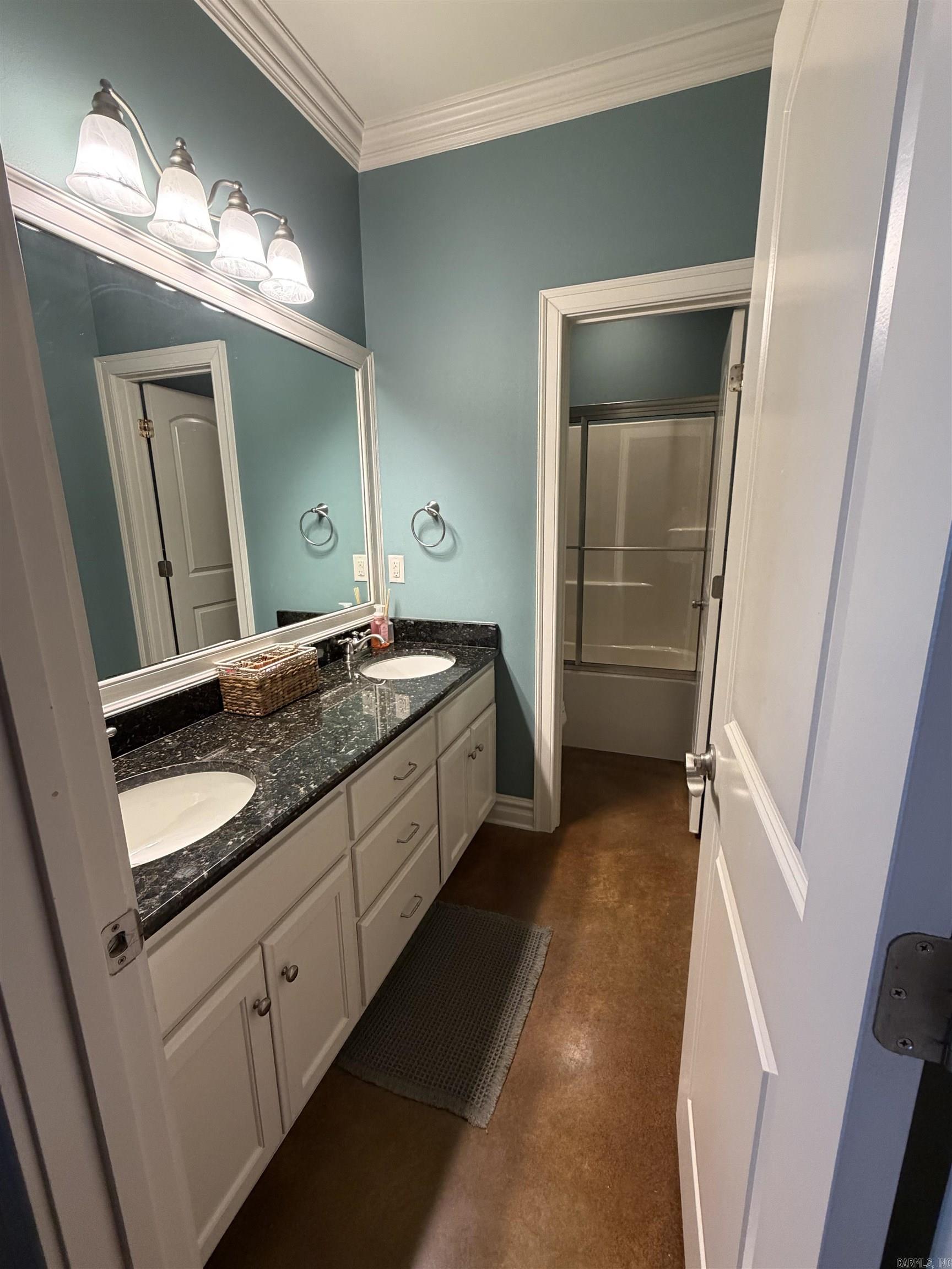 4800 Peterson Cove Property Photo 22