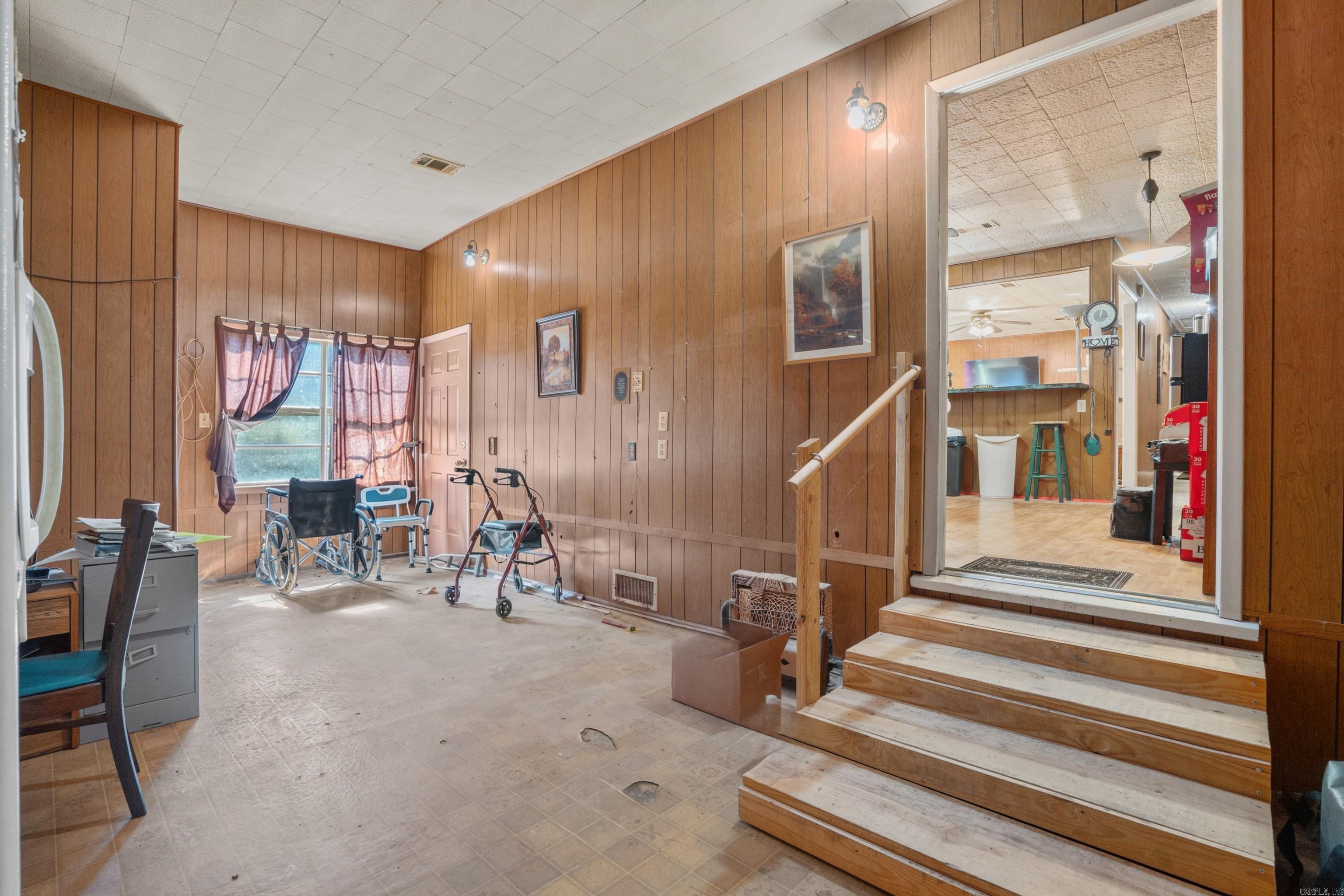 55 & 60 Wood Street Property Photo 17