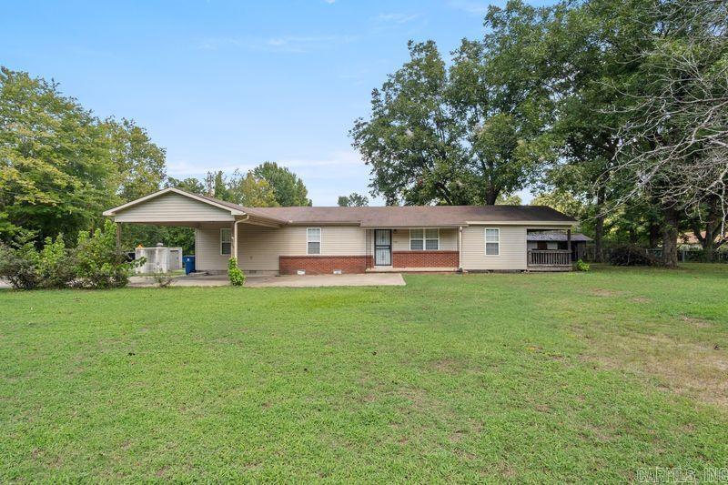 1102 N Lincoln Street Property Photo 1